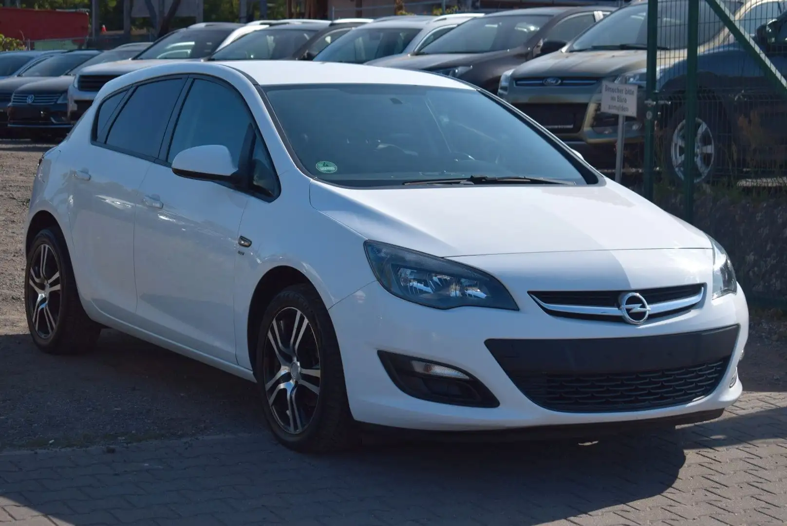 Opel Astra J Lim. 5-trg. Energy Wit - 2