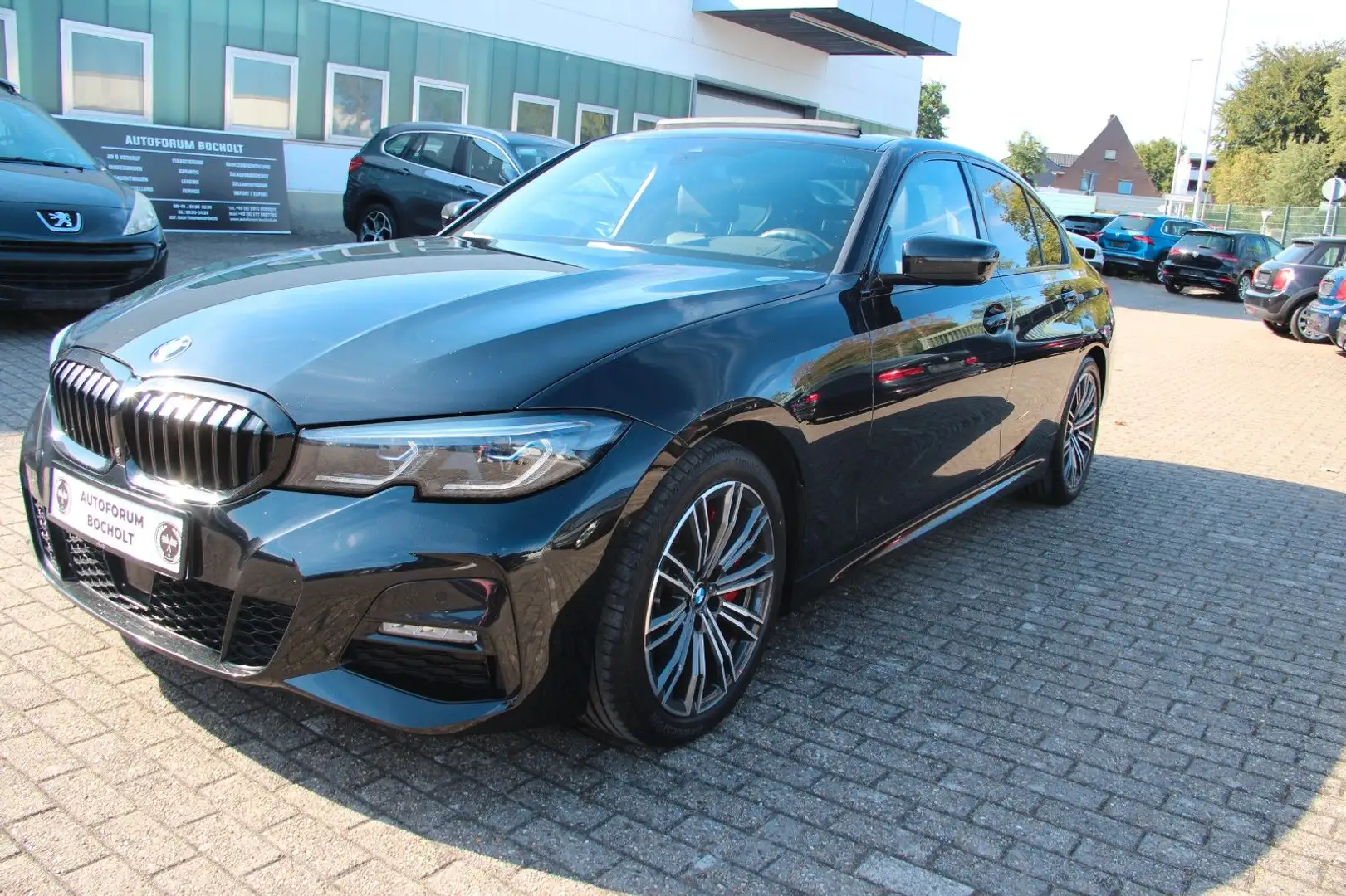BMW 330 d M Sport Shadow Lim. HUD, GSD, 360, H&K Schwarz - 2