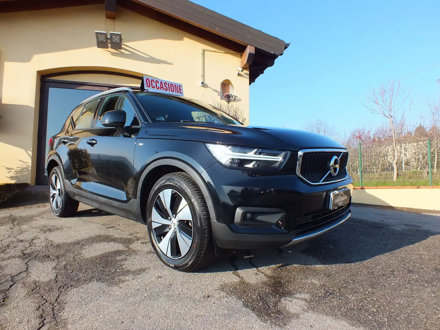 Volvo XC40 D3 150 CV AUTOCARRO N 1 + IVA DETRAIBILE. Schwarz - 1