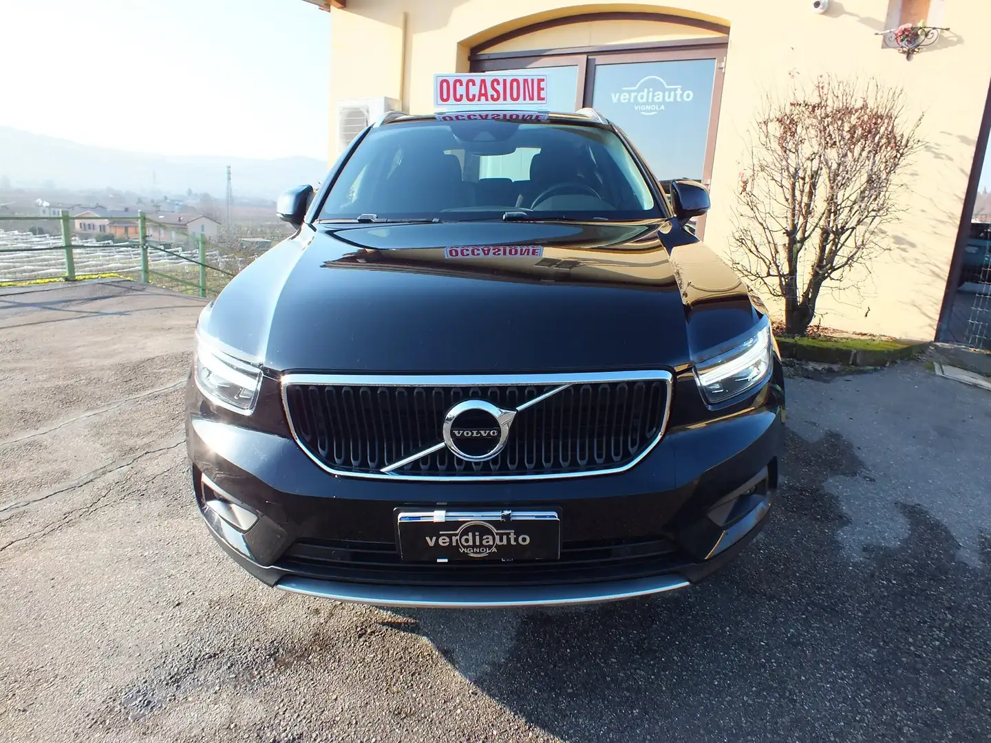 Volvo XC40 D3 150 CV AUTOCARRO N 1 + IVA DETRAIBILE. Schwarz - 2