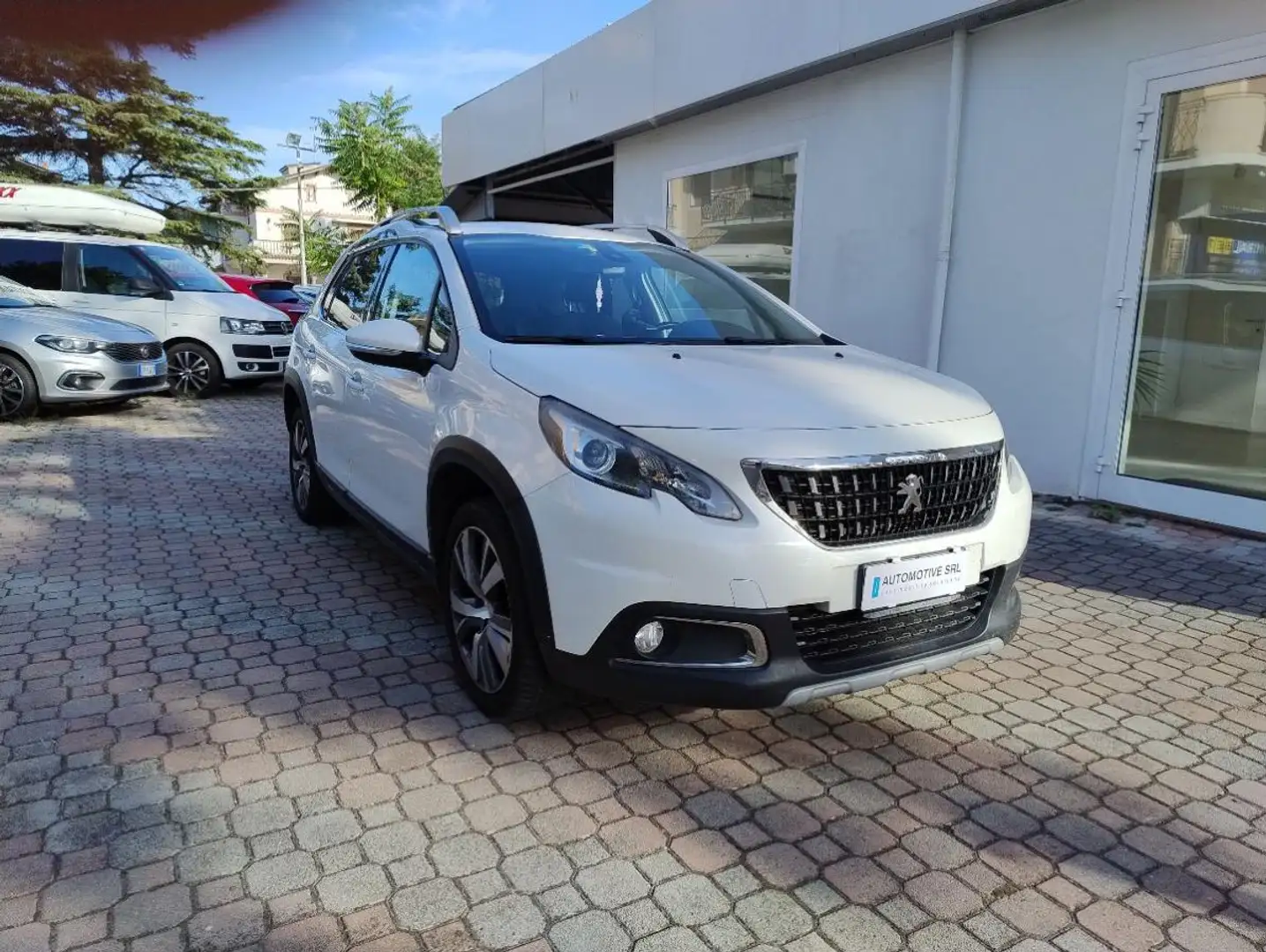 Peugeot 2008 BlueHDi 120 S&S Allure Blanc - 1