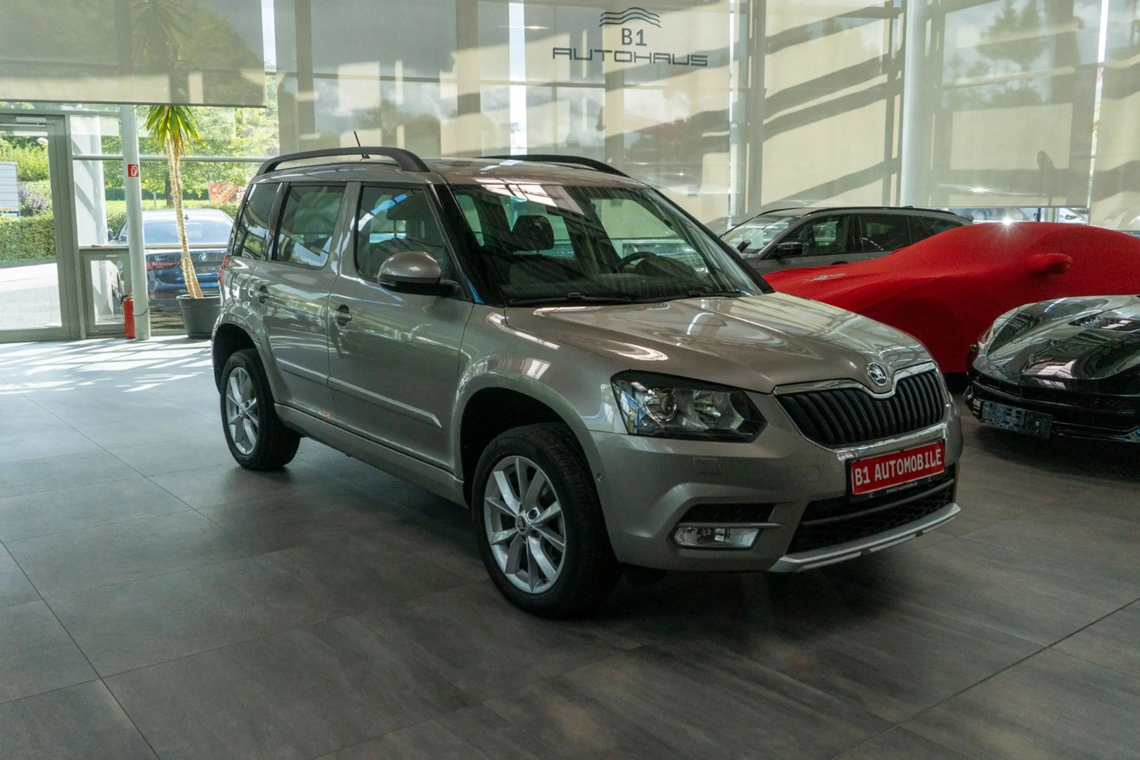 Skoda Yeti Style 4x4*AHK*KAM*PANO*DAB*NAVI*MEMORY — photo 3