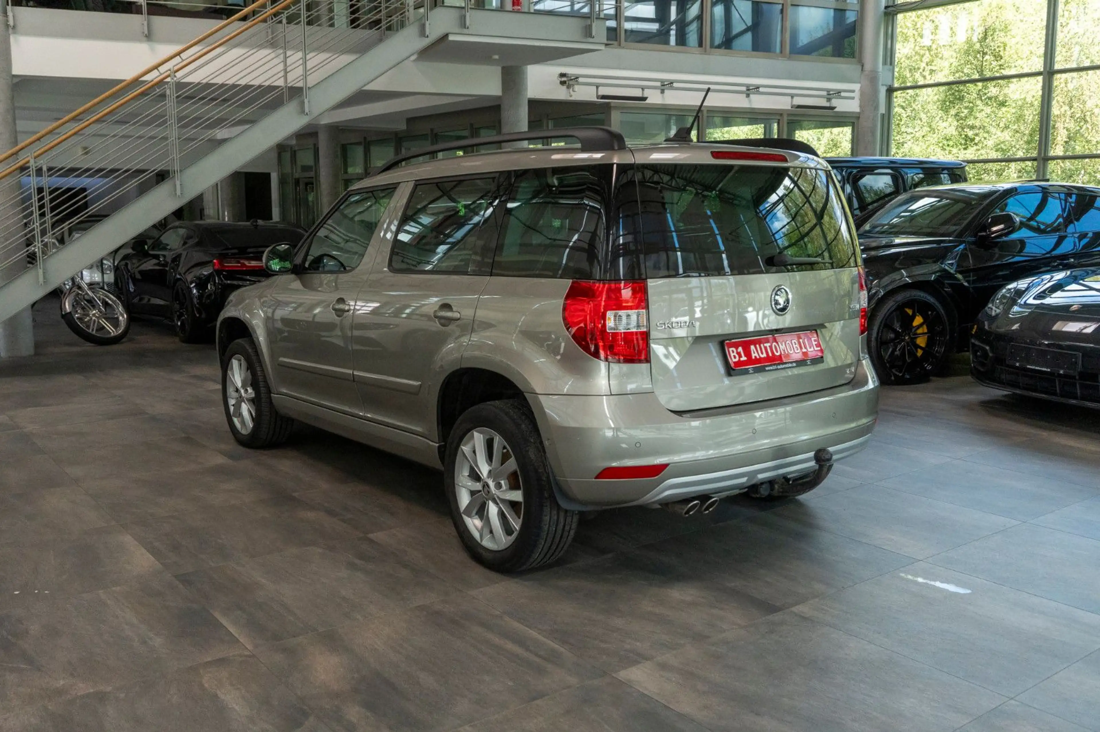 Skoda Yeti Style 4x4*AHK*KAM*PANO*DAB*NAVI*MEMORY — photo 7