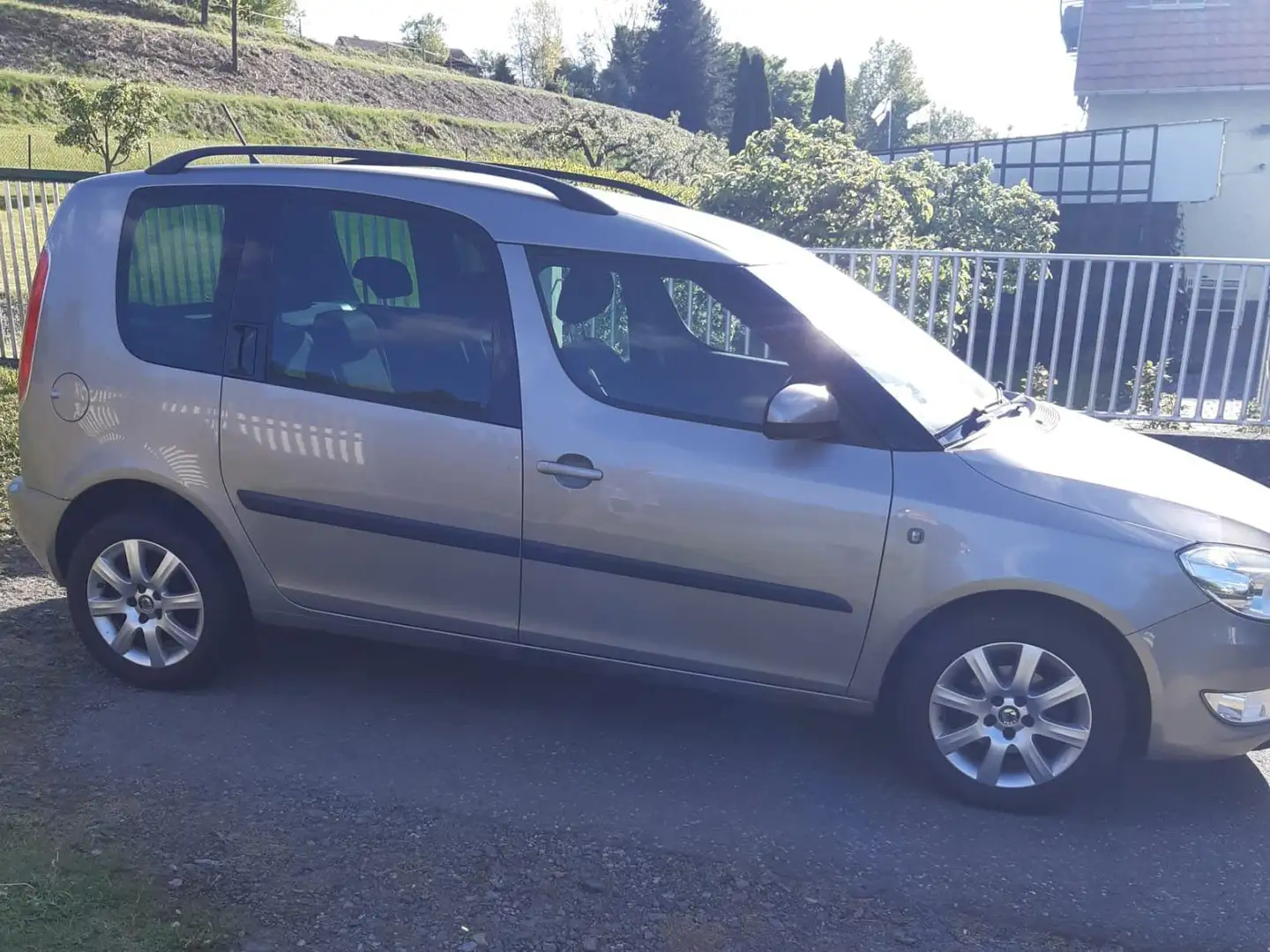 Skoda Roomster 1.2 TSI Ambition bež - 2