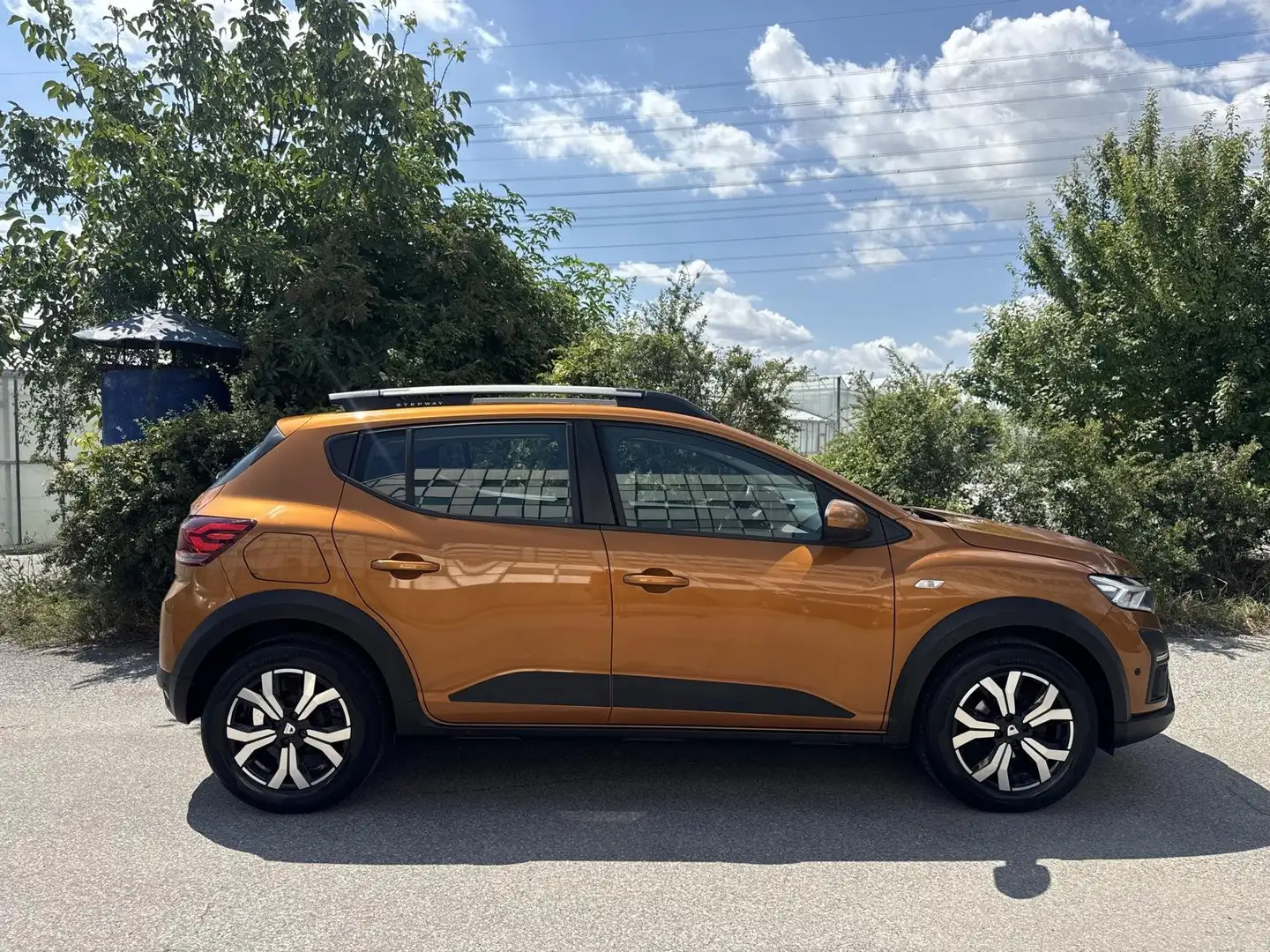 Dacia Sandero Stepway Comfort 1.Bes LED Navi Kamera ACAuto SR&WR Naranja - 2