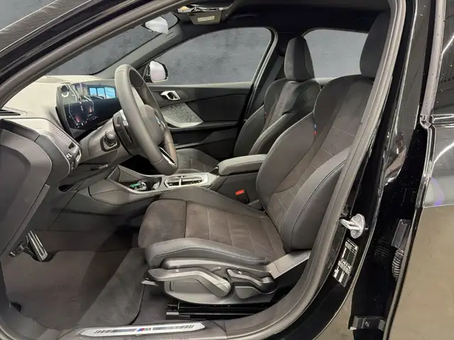 BMW 1 Series view 8