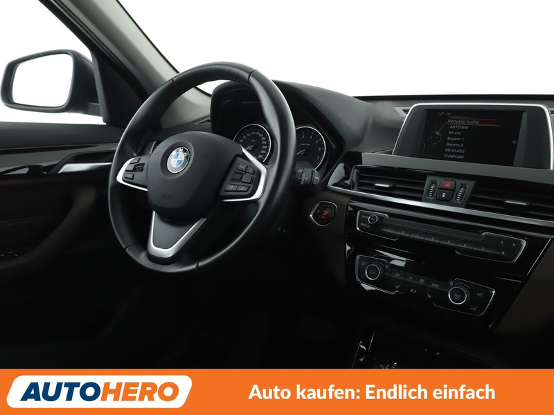 BMW X1 xDrive 20i Sport Line Aut.*TEMPO*PDC*SHZ*KLIMA* — photo 12