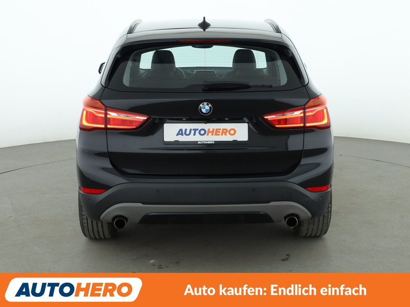 BMW X1 xDrive 20i Sport Line Aut.*TEMPO*PDC*SHZ*KLIMA* — photo 5