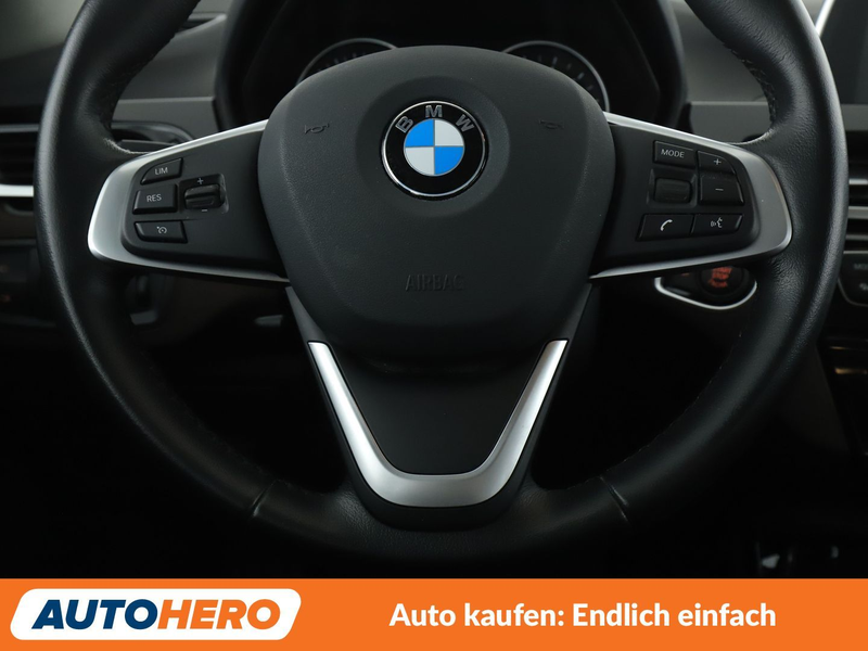 BMW X1 xDrive 20i Sport Line Aut.*TEMPO*PDC*SHZ*KLIMA* — photo 14