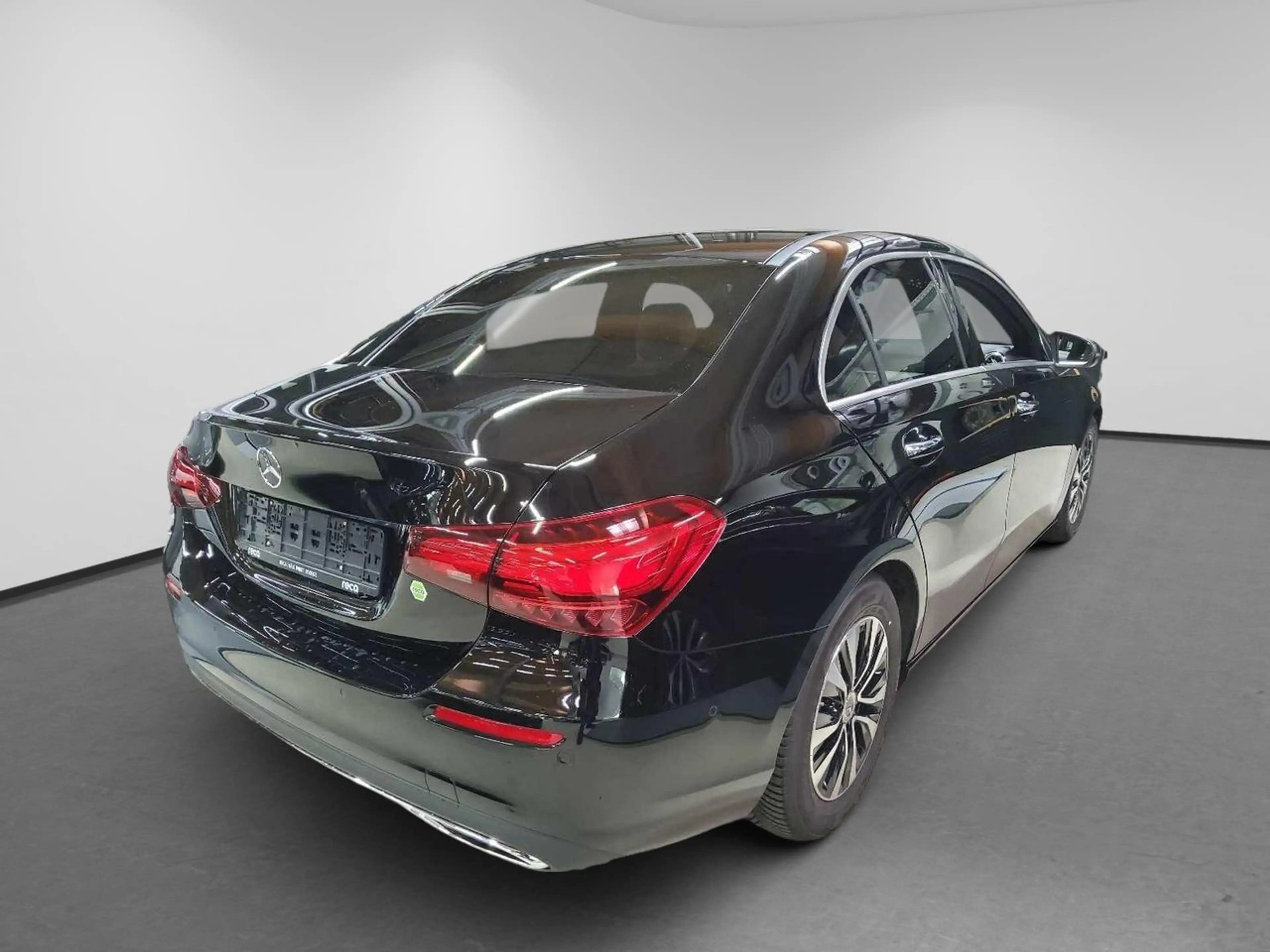 Mercedes-Benz A 180 d Lim. Progressive Burmester El.Heckkl. Key — photo 6