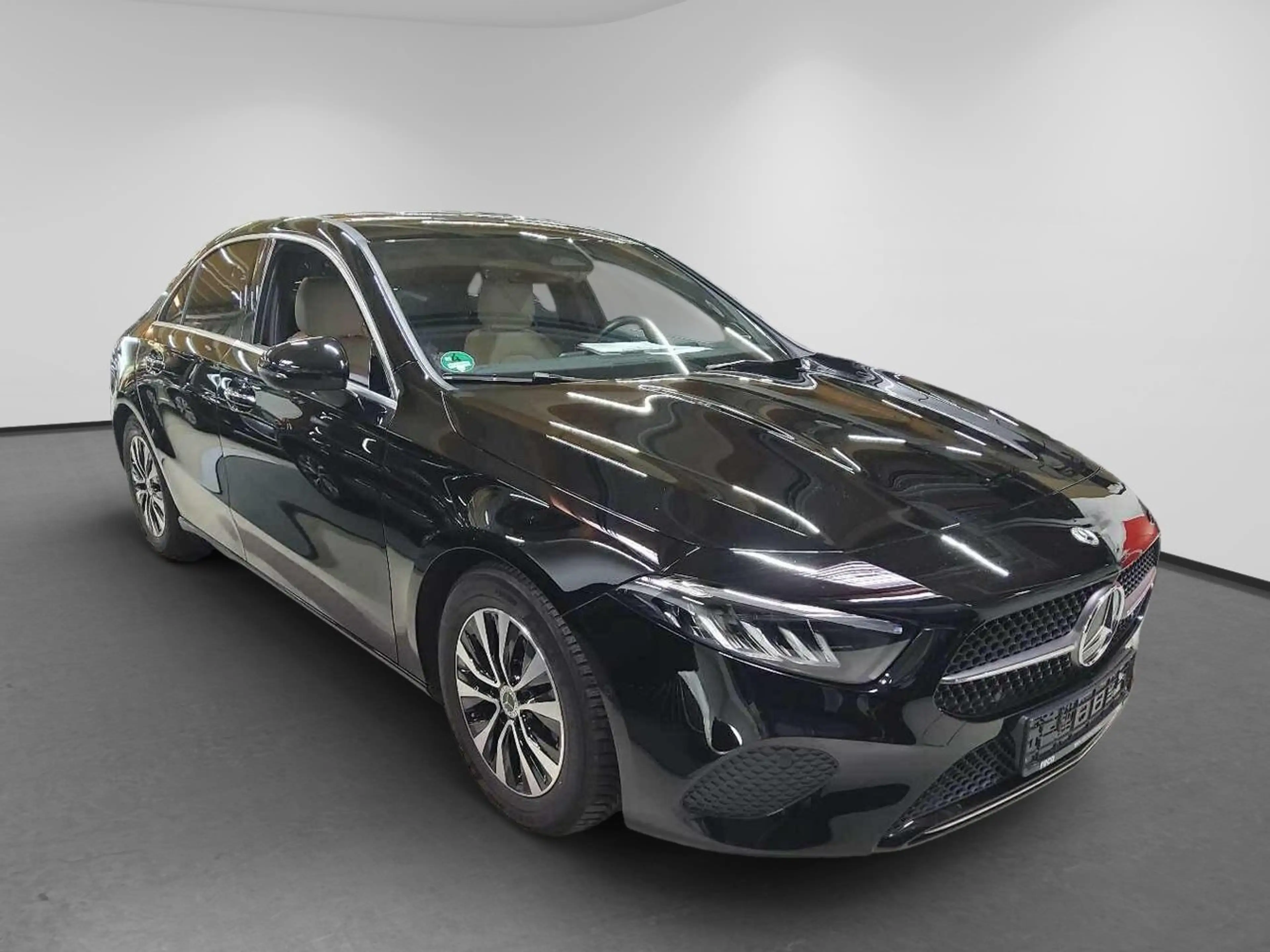 Mercedes-Benz A 180 d Lim. Progressive Burmester El.Heckkl. Key — photo 5