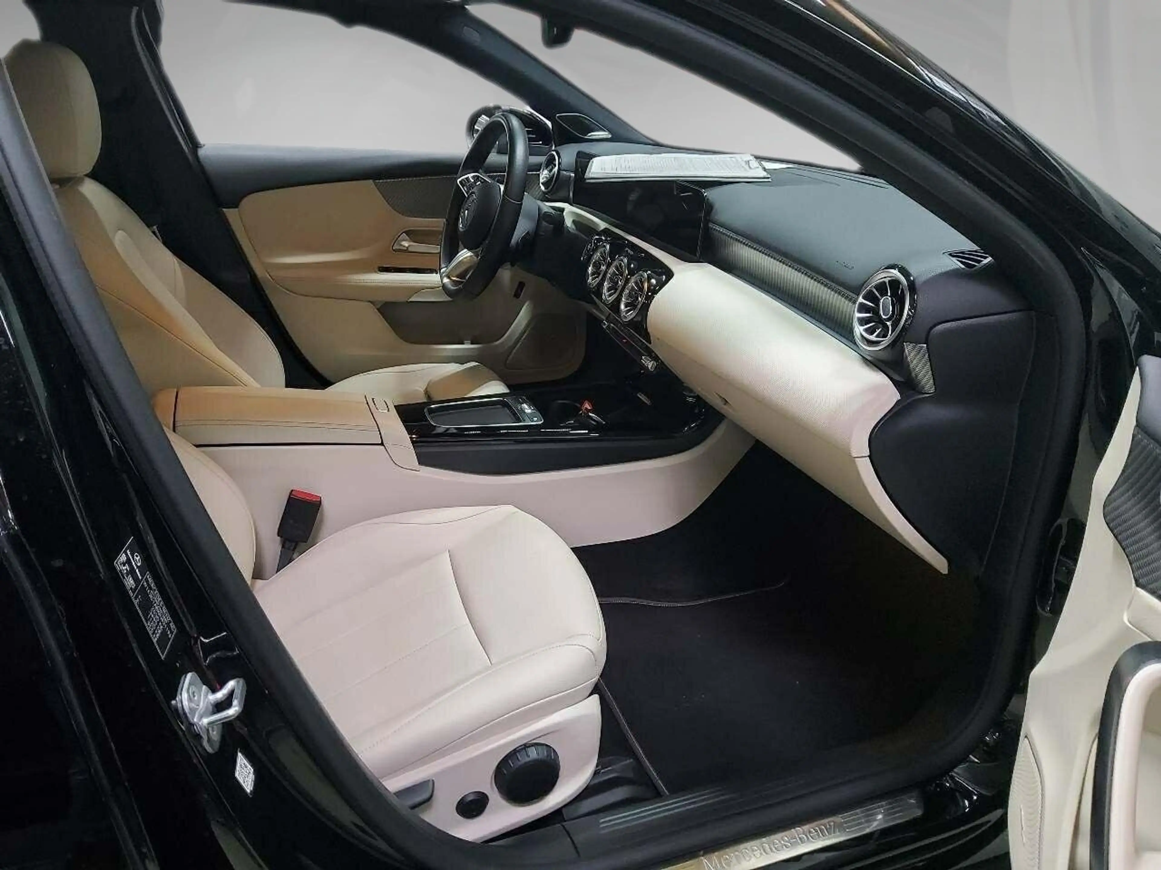Mercedes-Benz A 180 d Lim. Progressive Burmester El.Heckkl. Key — photo 7