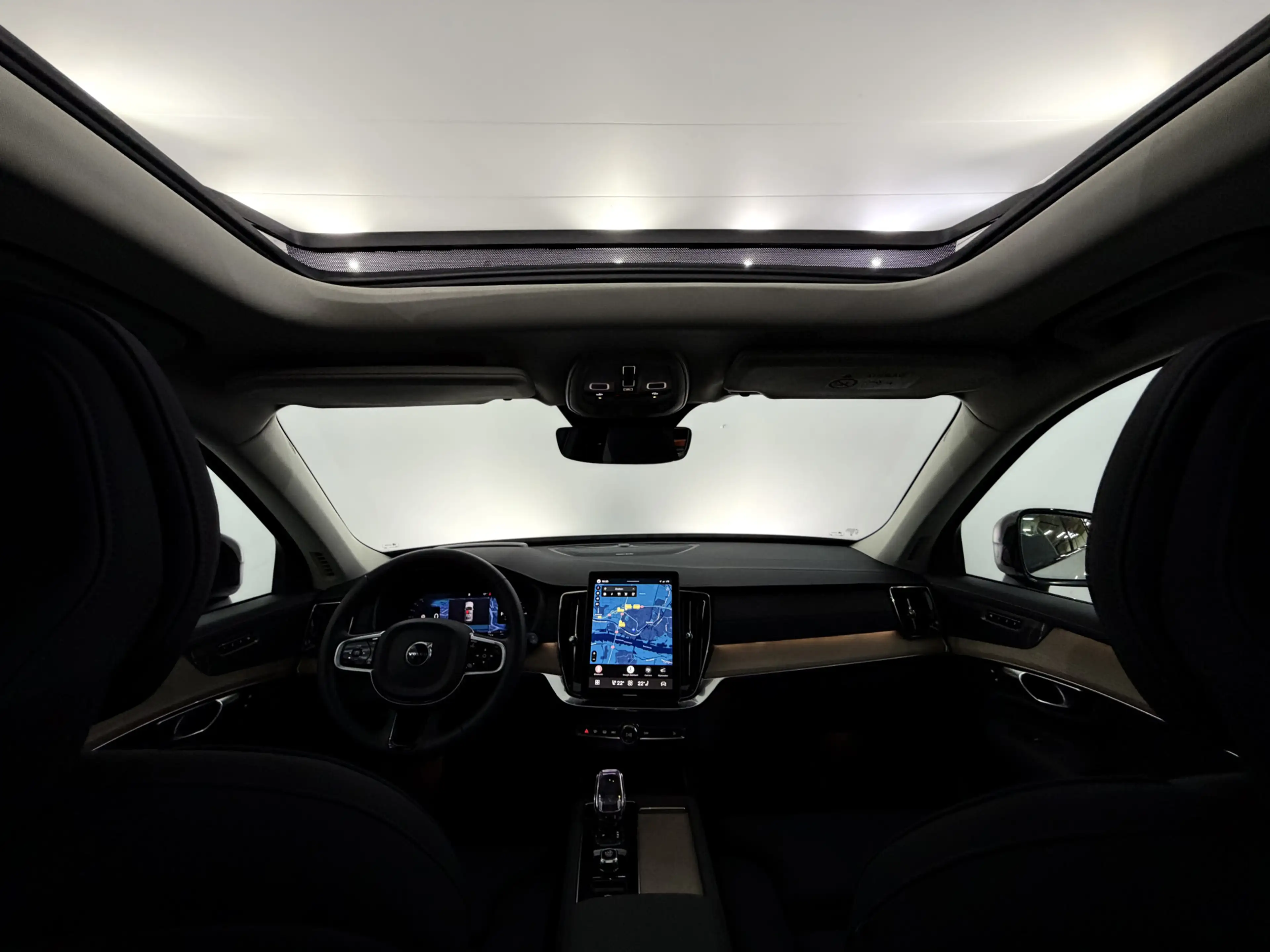 Volvo XC90 2.0 T8 Plug-in hybrid AWD Plus Dark Facelift 7P Pa — photo 16