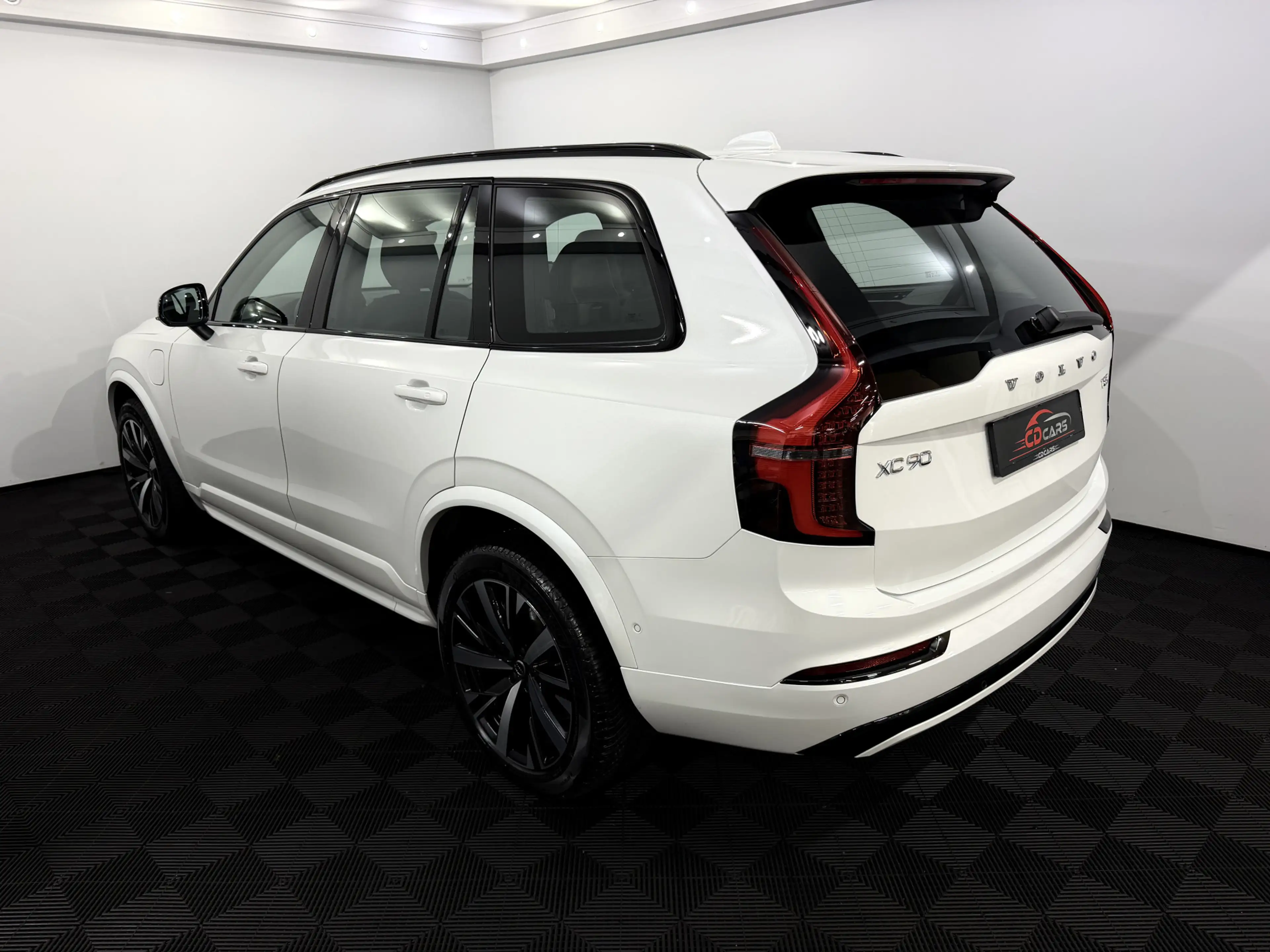 Volvo XC90 2.0 T8 Plug-in hybrid AWD Plus Dark Facelift 7P Pa — photo 4