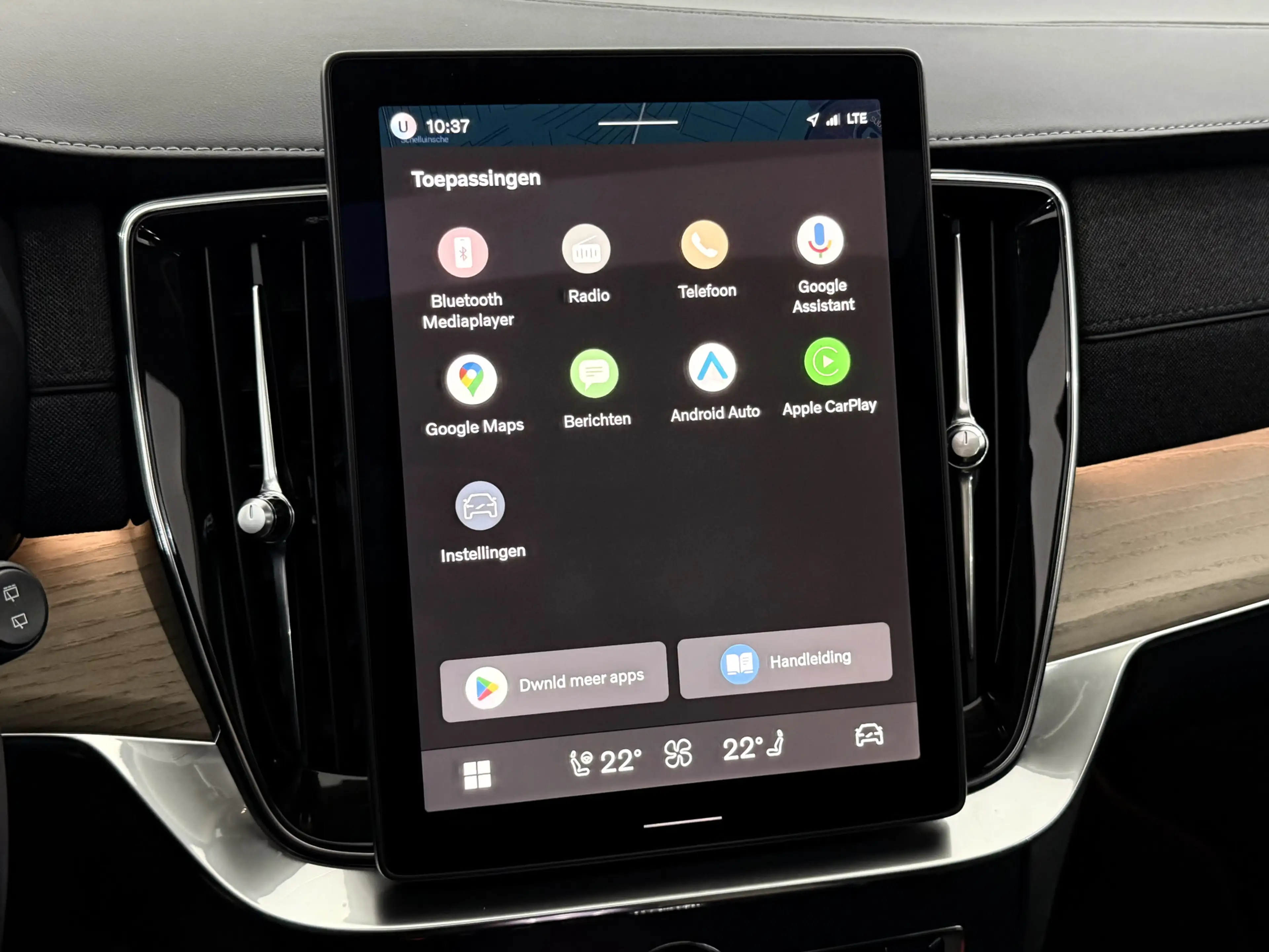 Volvo XC90 2.0 T8 Plug-in hybrid AWD Plus Dark Facelift 7P Pa — photo 26