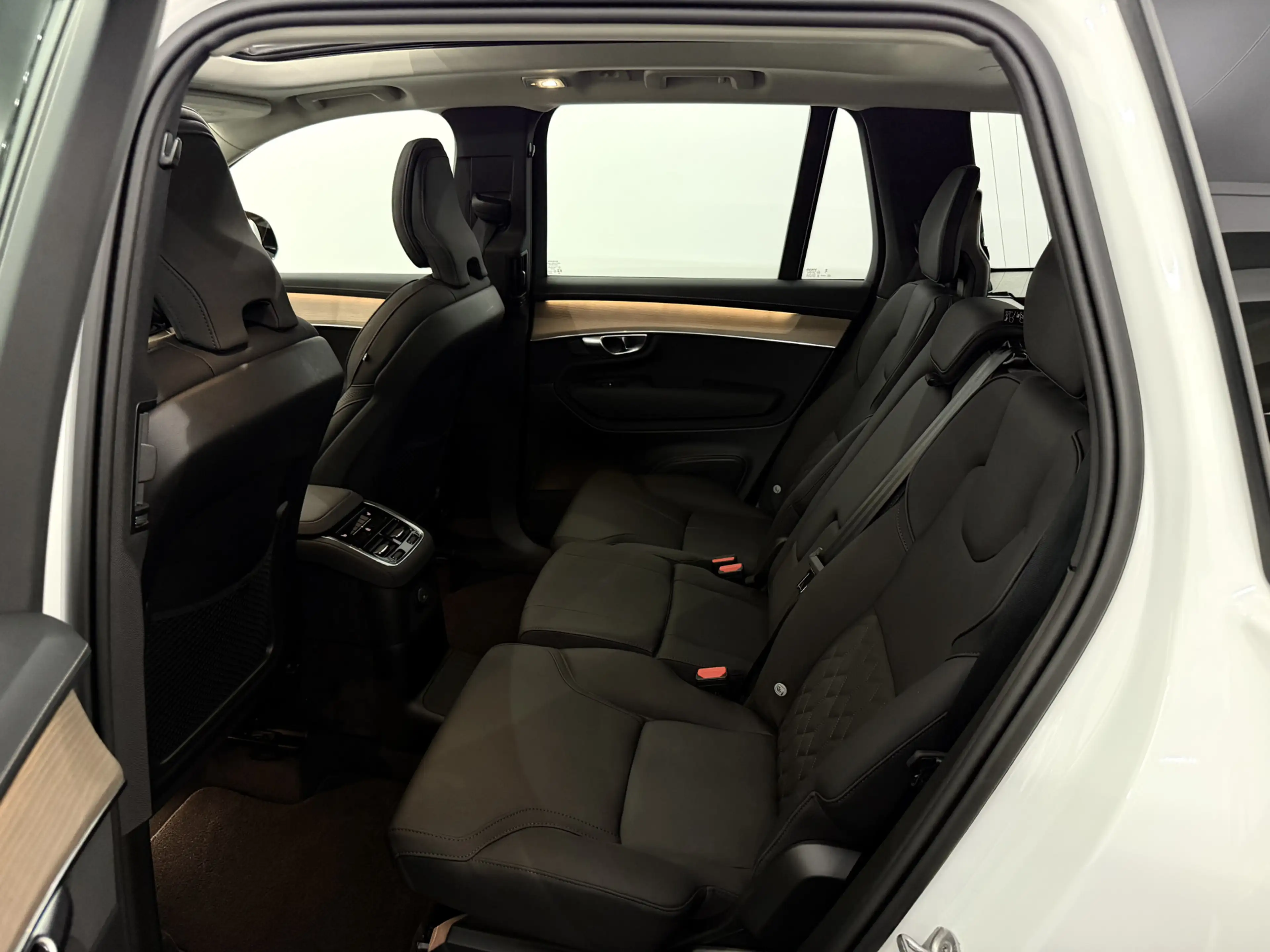Volvo XC90 2.0 T8 Plug-in hybrid AWD Plus Dark Facelift 7P Pa — photo 9