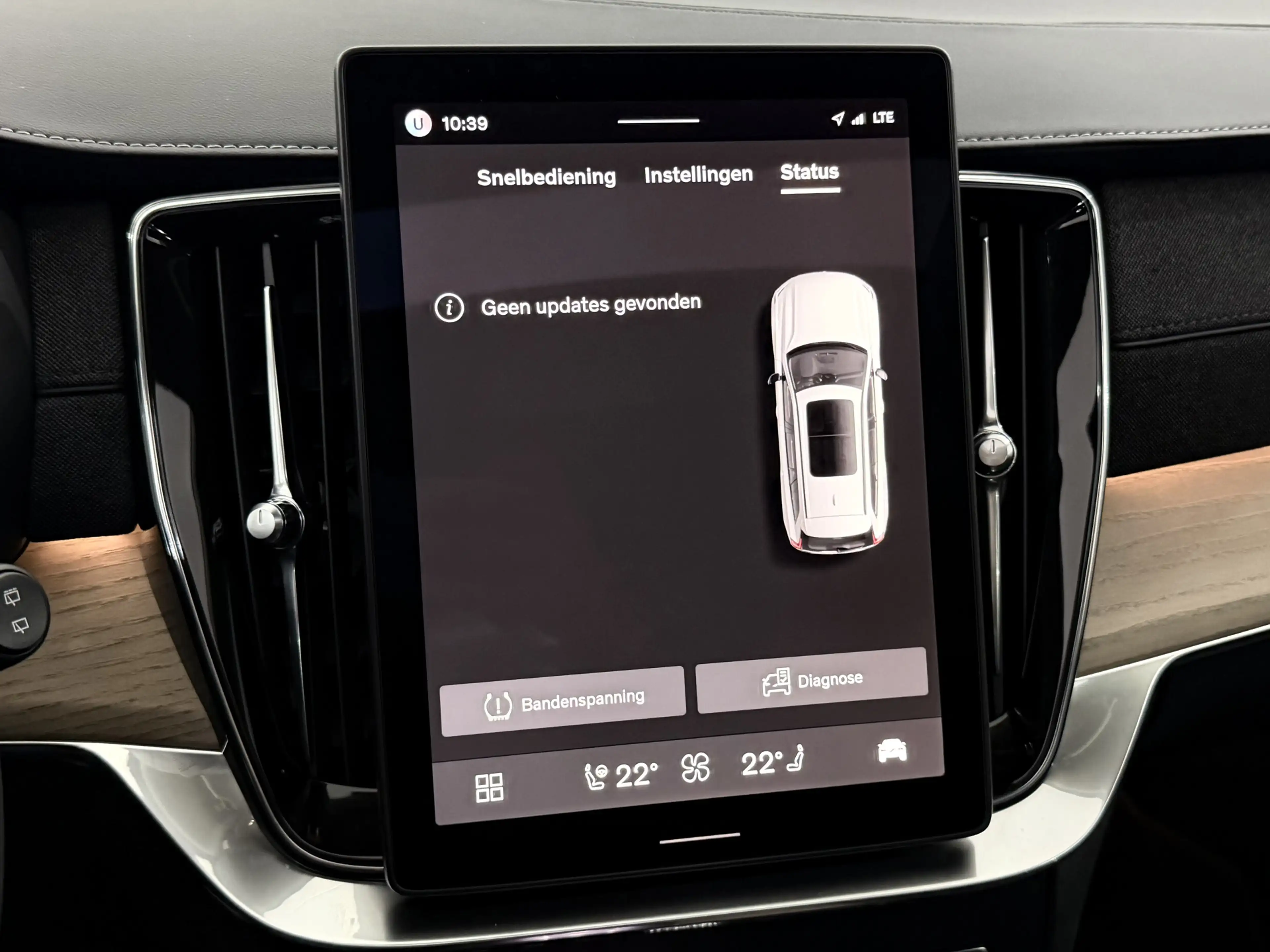 Volvo XC90 2.0 T8 Plug-in hybrid AWD Plus Dark Facelift 7P Pa — photo 32
