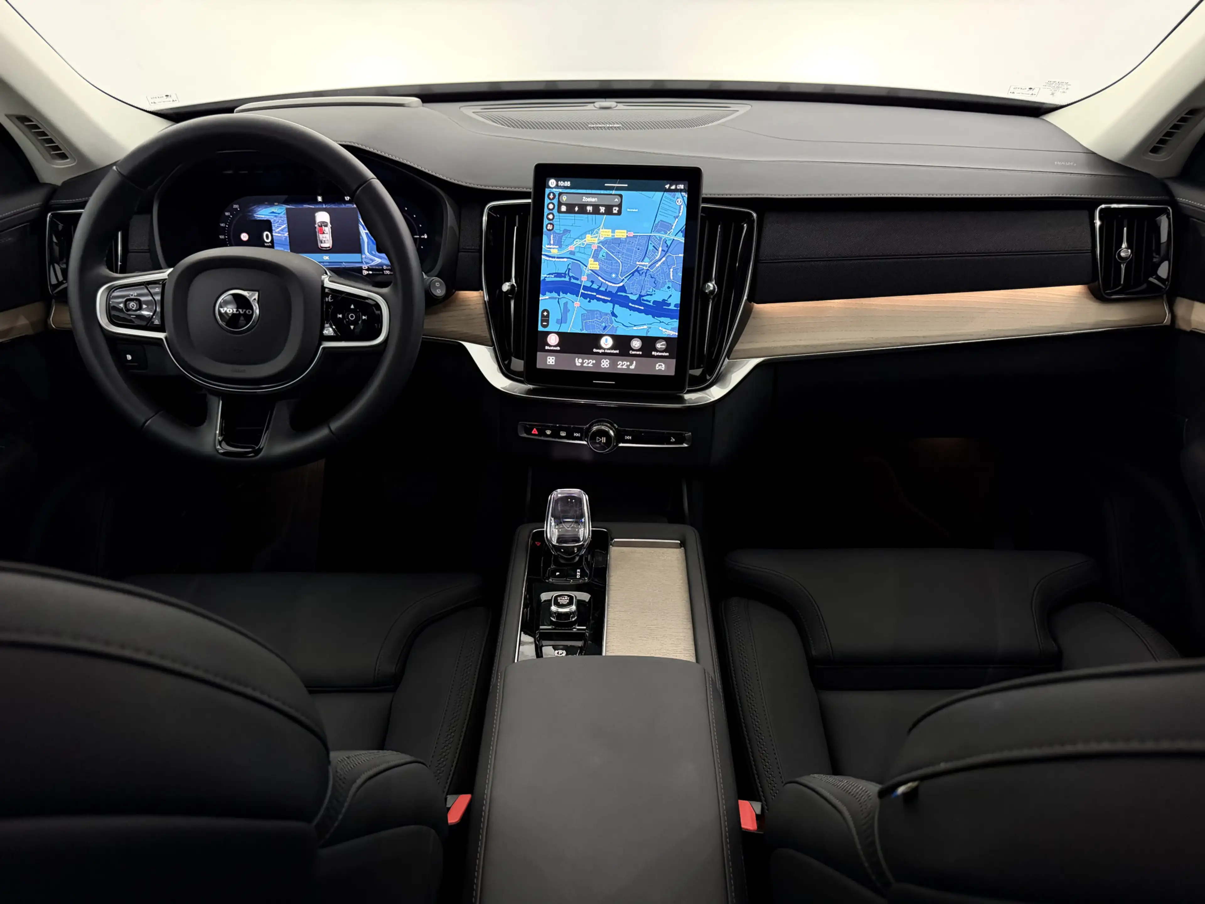 Volvo XC90 2.0 T8 Plug-in hybrid AWD Plus Dark Facelift 7P Pa — photo 3