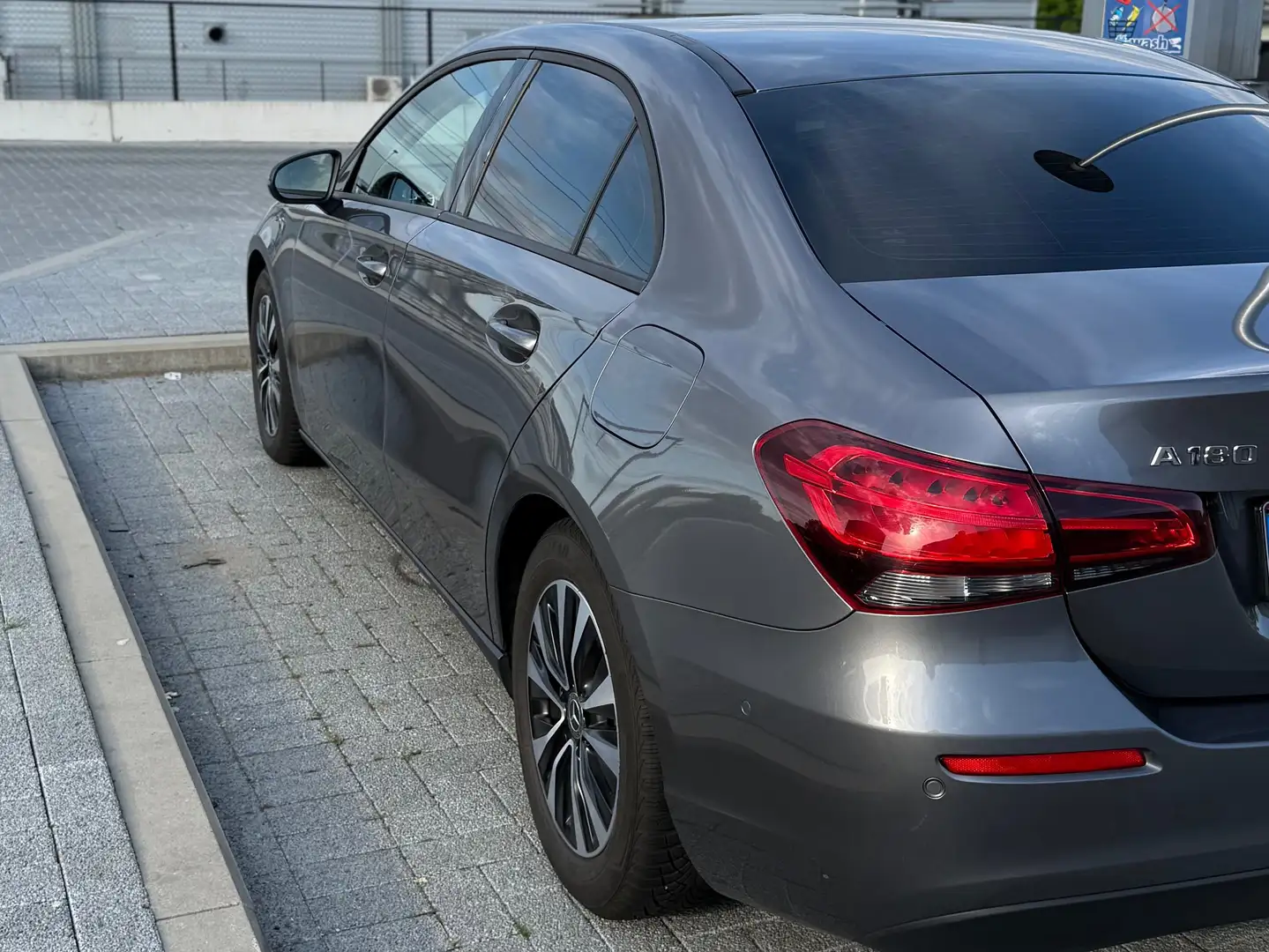 Mercedes-Benz A 180 A 180 7G-DCT Advanced Progressive - 1