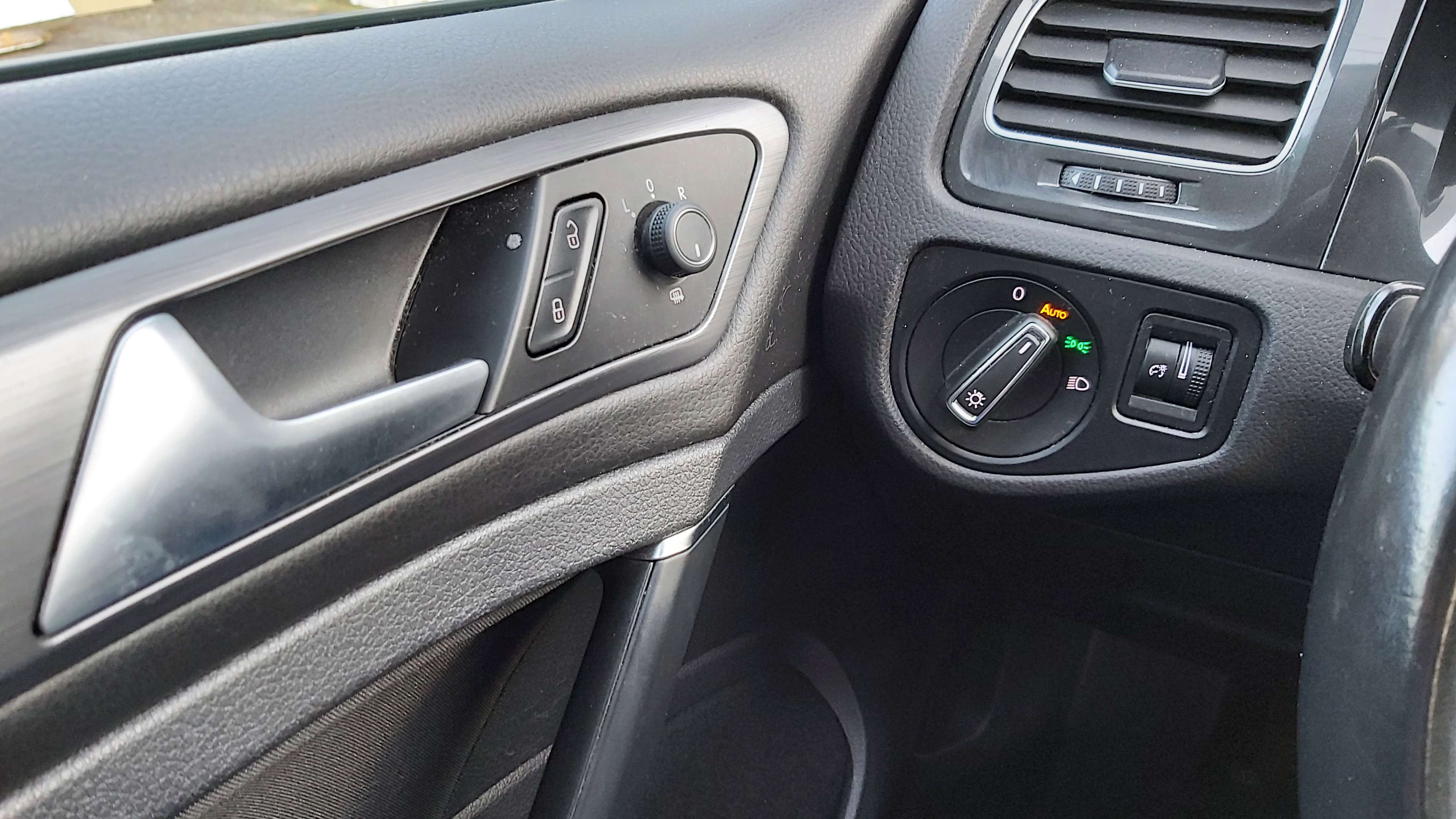 2018 Volkswagen Golf Trendline 5-door Manual thumb 8
