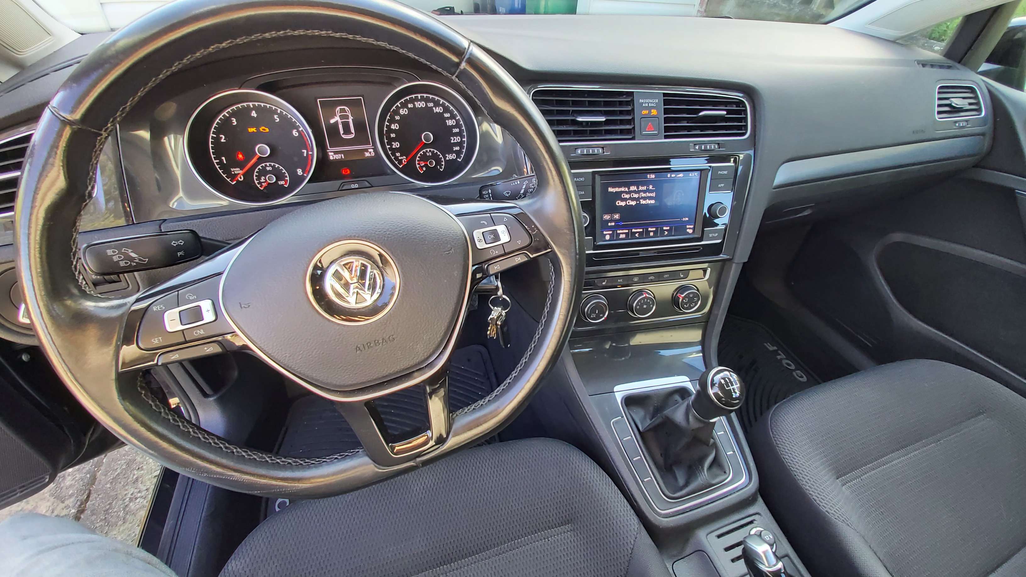 2018 Volkswagen Golf Trendline 5-door Manual thumb 7