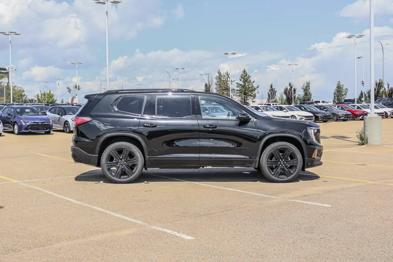 GMC Acadia снимка GMC Acadia