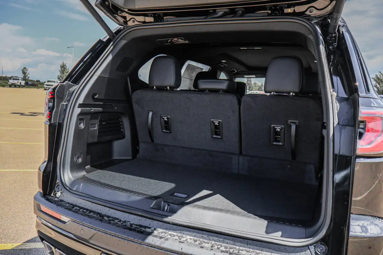 GMC Acadia снимка GMC Acadia