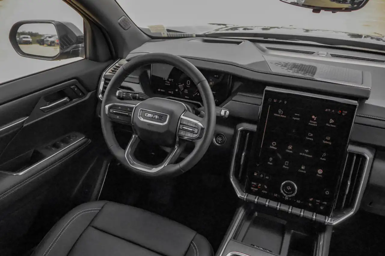 GMC Acadia снимка GMC Acadia