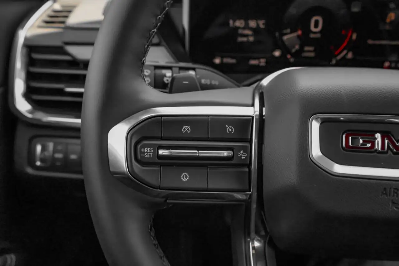 GMC Acadia снимка GMC Acadia