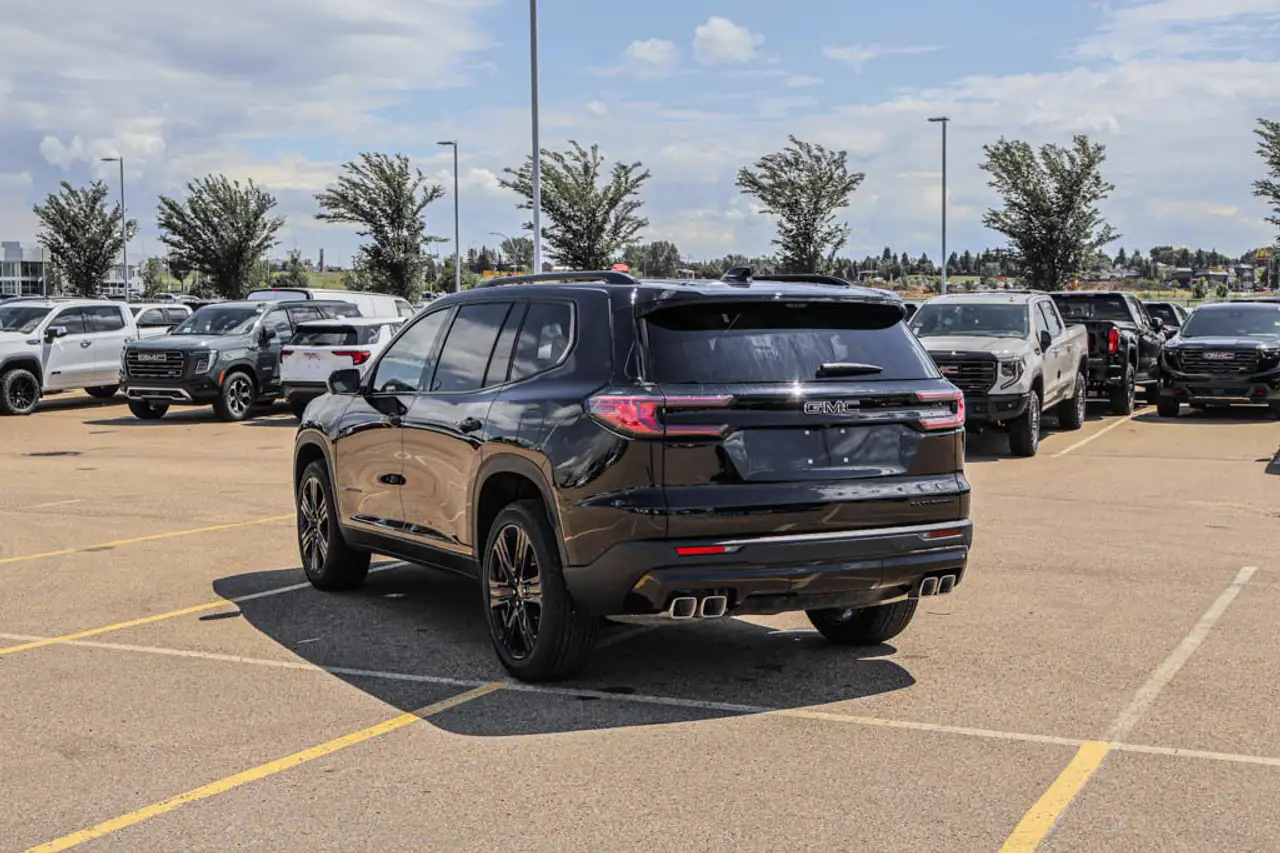 GMC Acadia снимка GMC Acadia