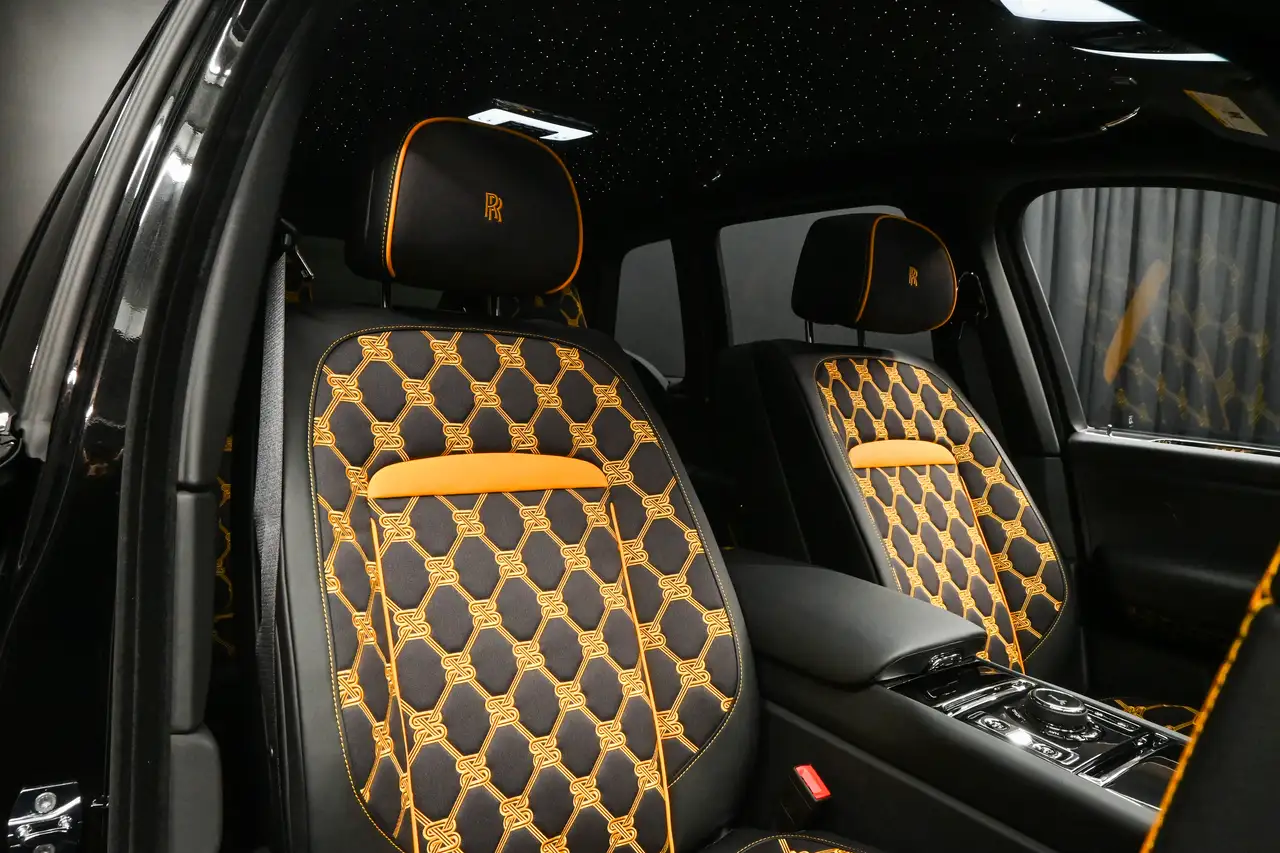 Rolls-Royce Cullinan снимка Rolls-Royce Cullinan