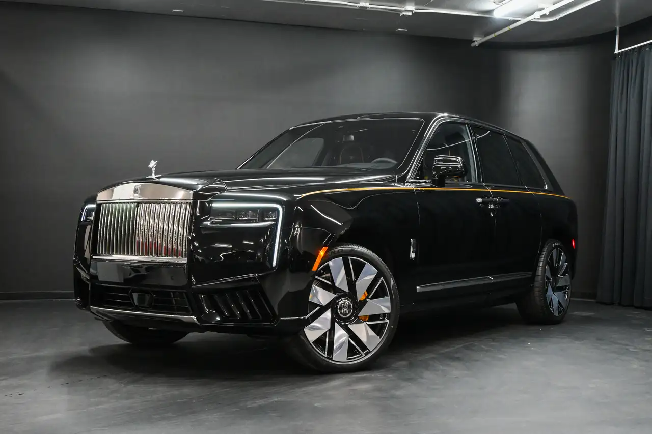Rolls-Royce Cullinan снимка Rolls-Royce Cullinan