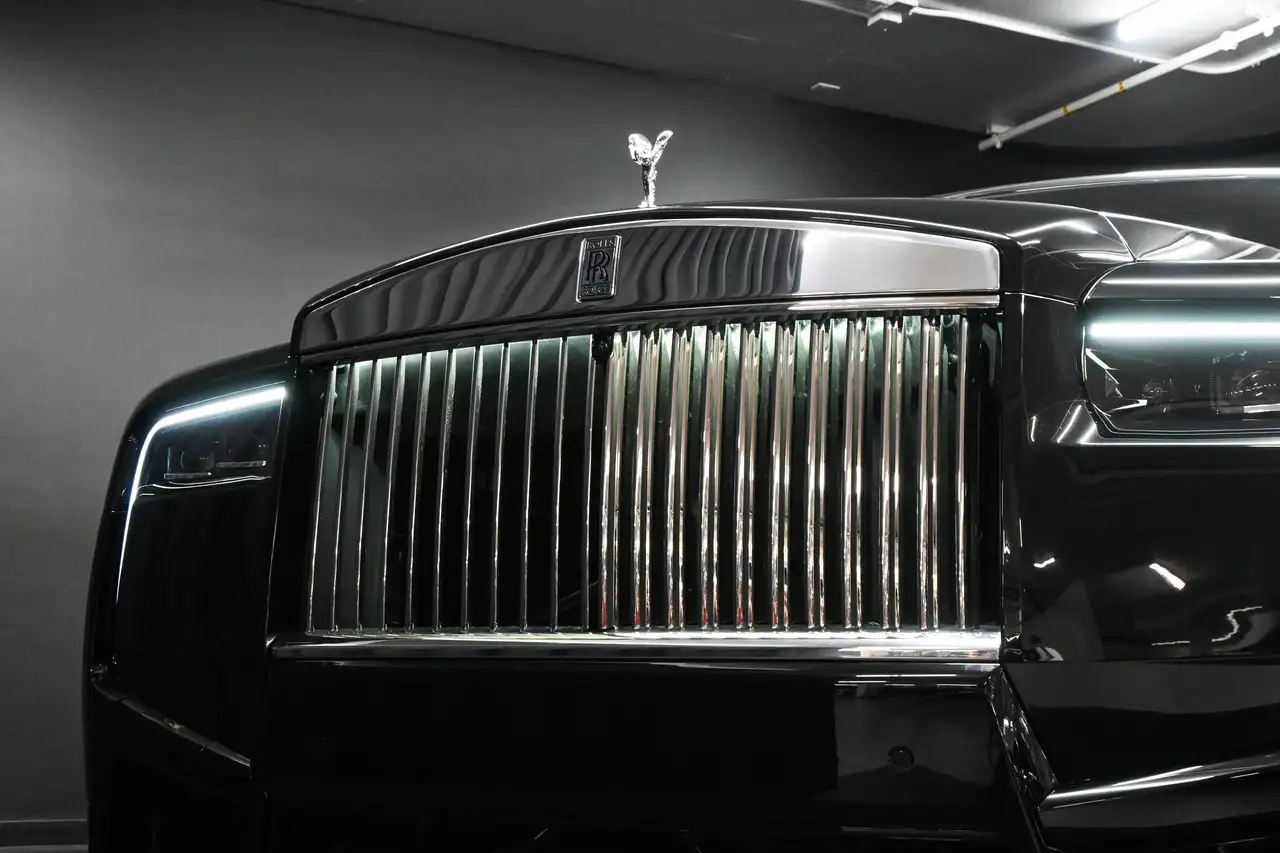 Rolls-Royce Cullinan снимка Rolls-Royce Cullinan