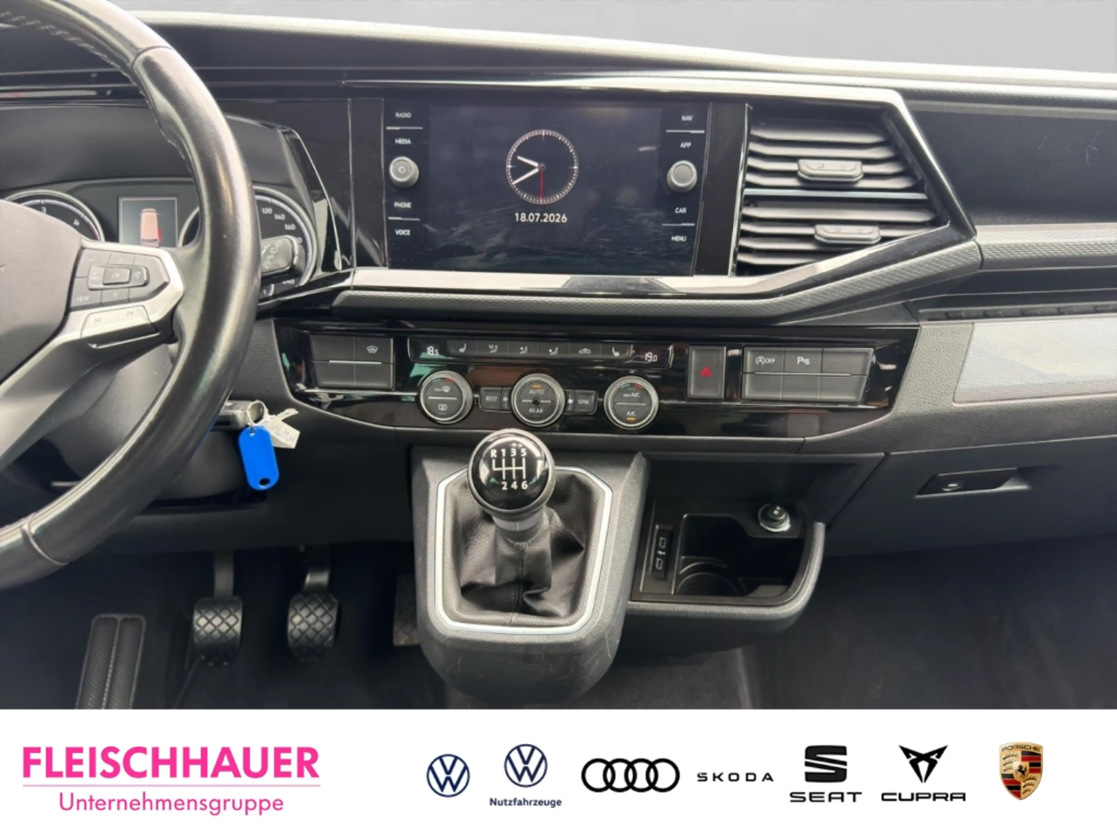 Volkswagen T6.1 Multivan Generation Six+LED+AHK+ACC — photo 14