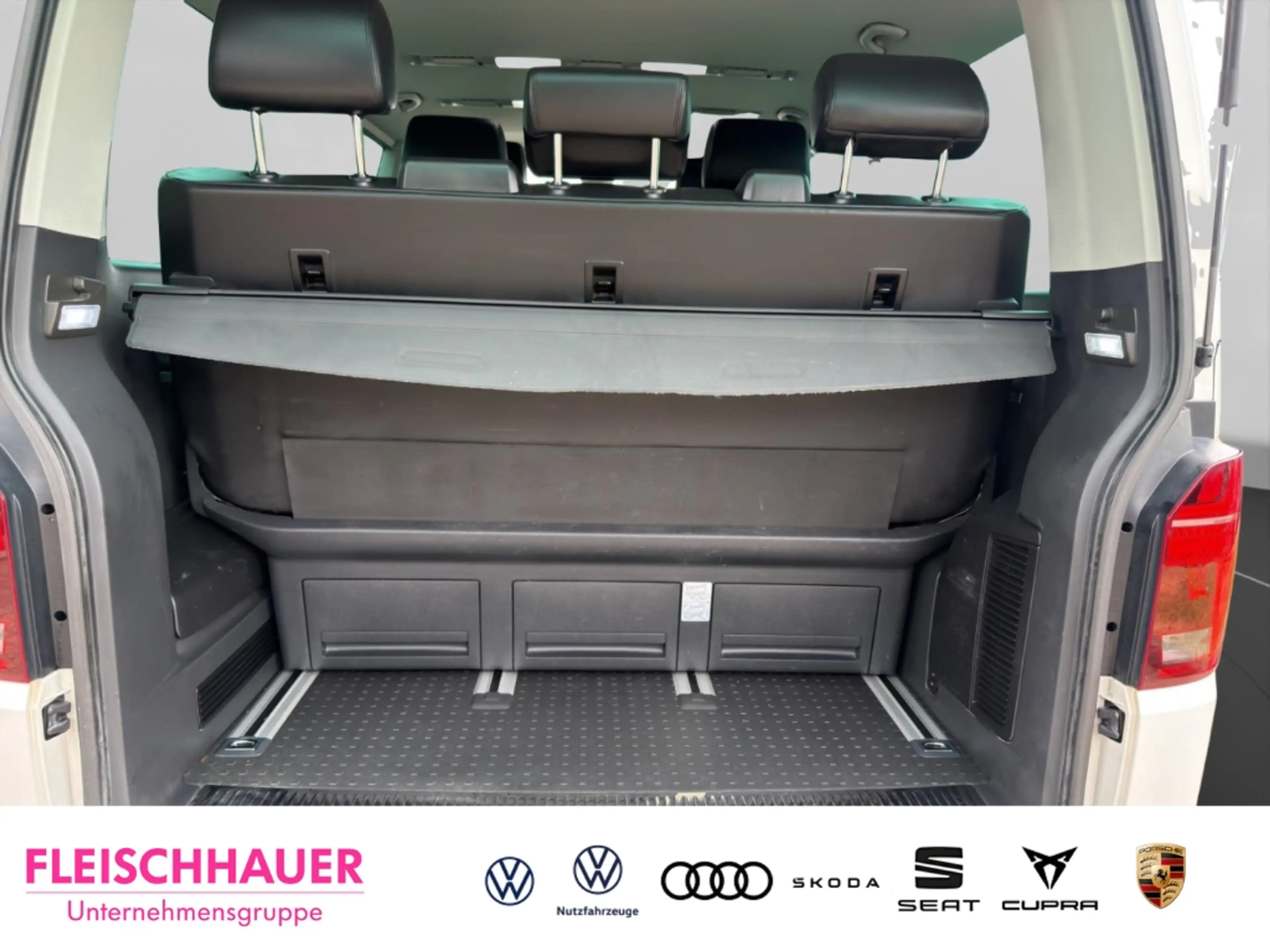 Volkswagen T6.1 Multivan Generation Six+LED+AHK+ACC — photo 7