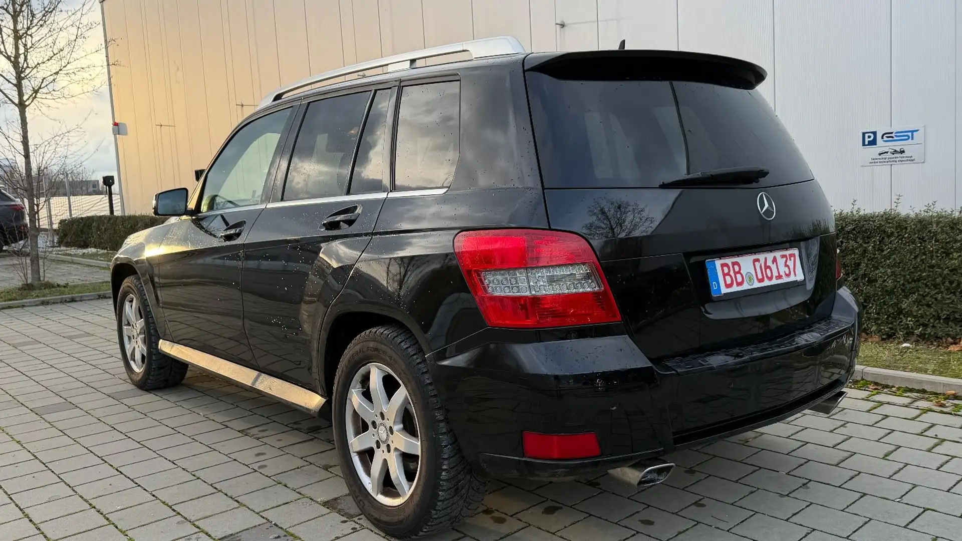 Mercedes-Benz GLK 350 CDI 4MATIC-Navi-PANO-AHK-TÜV -Garantie. Black - 2