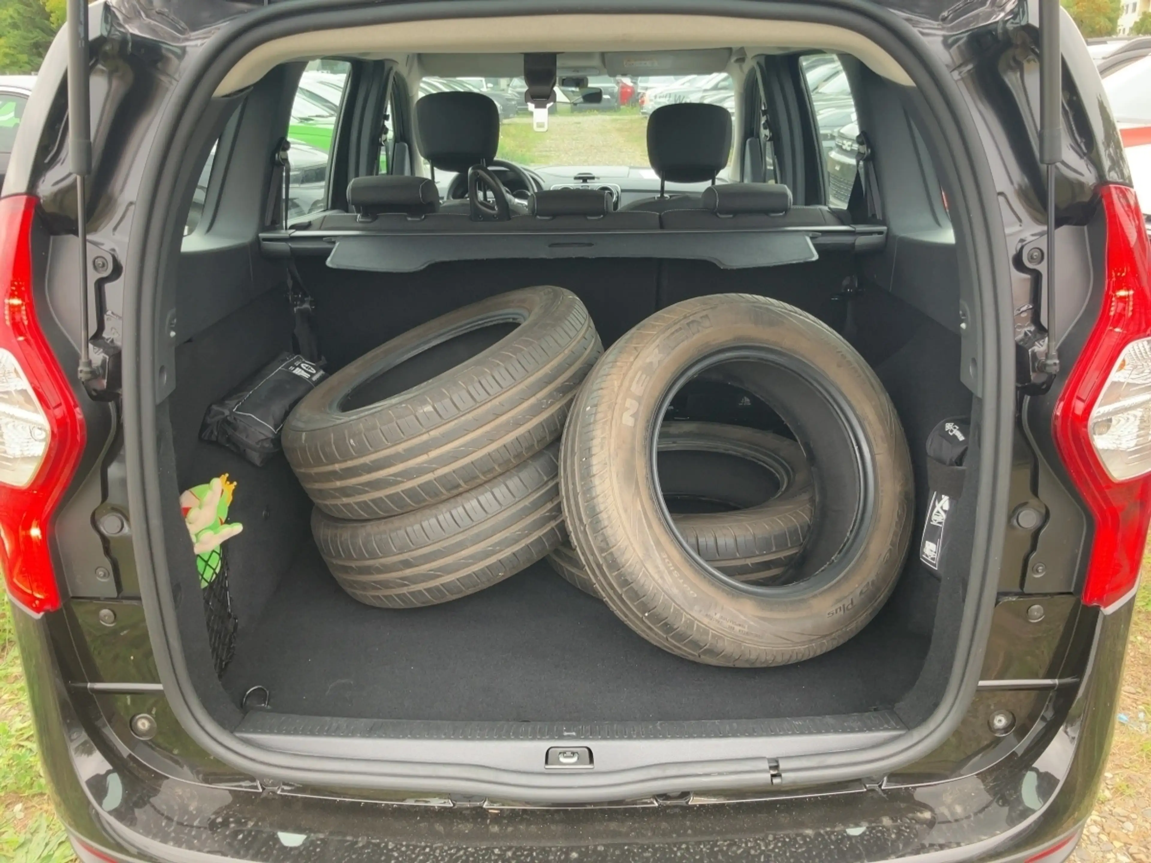 Dacia Lodgy Comfort TCe 130 5-Sitzer NAV*PDC*Kamera — photo 8