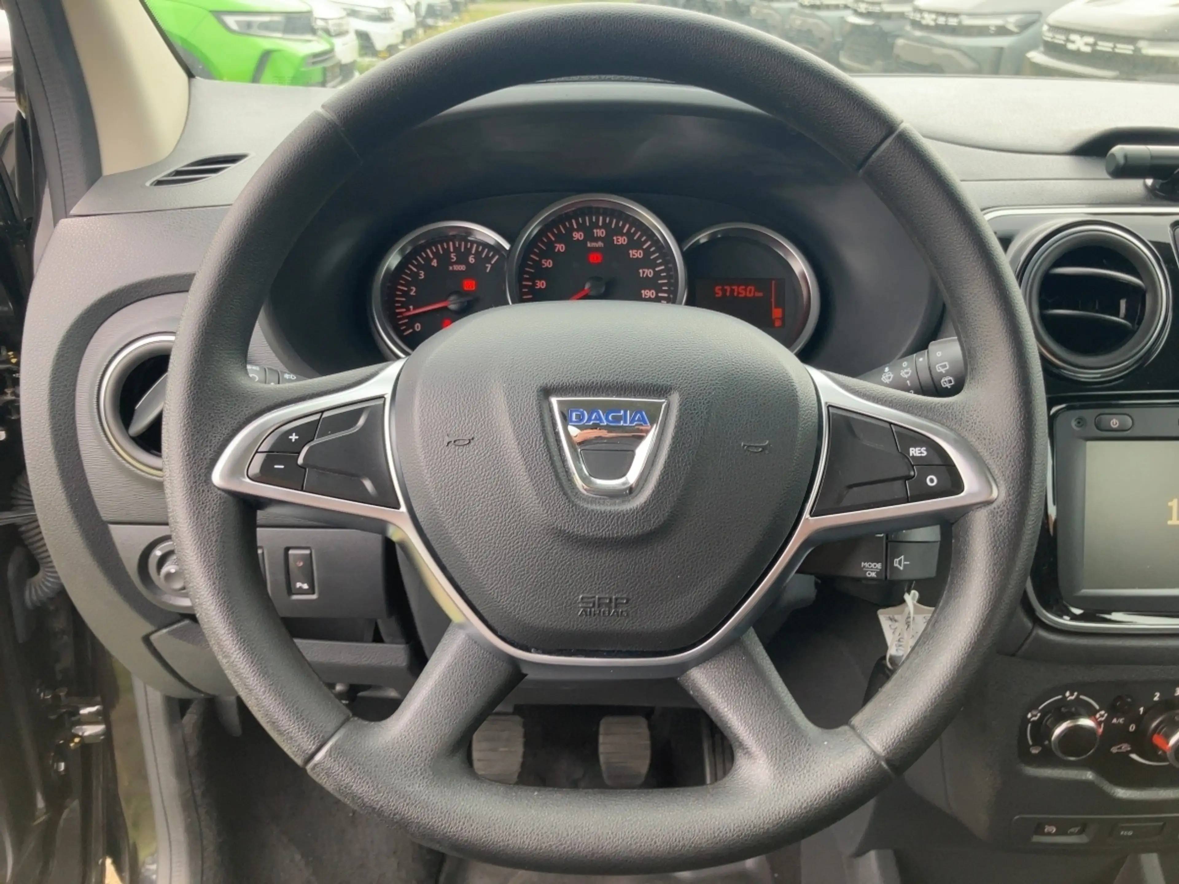 Dacia Lodgy Comfort TCe 130 5-Sitzer NAV*PDC*Kamera — photo 14