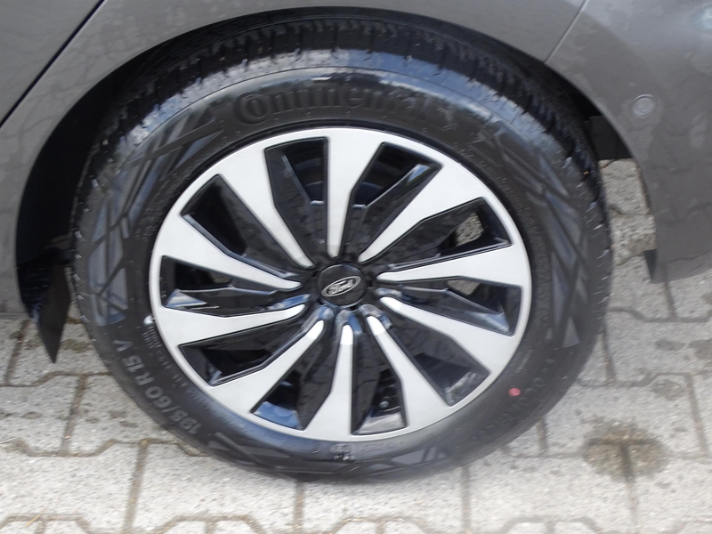 Ford Fiesta 1.0 EcoBoost Hybrid Titanium X | Panoramadak | Ada — photo 7