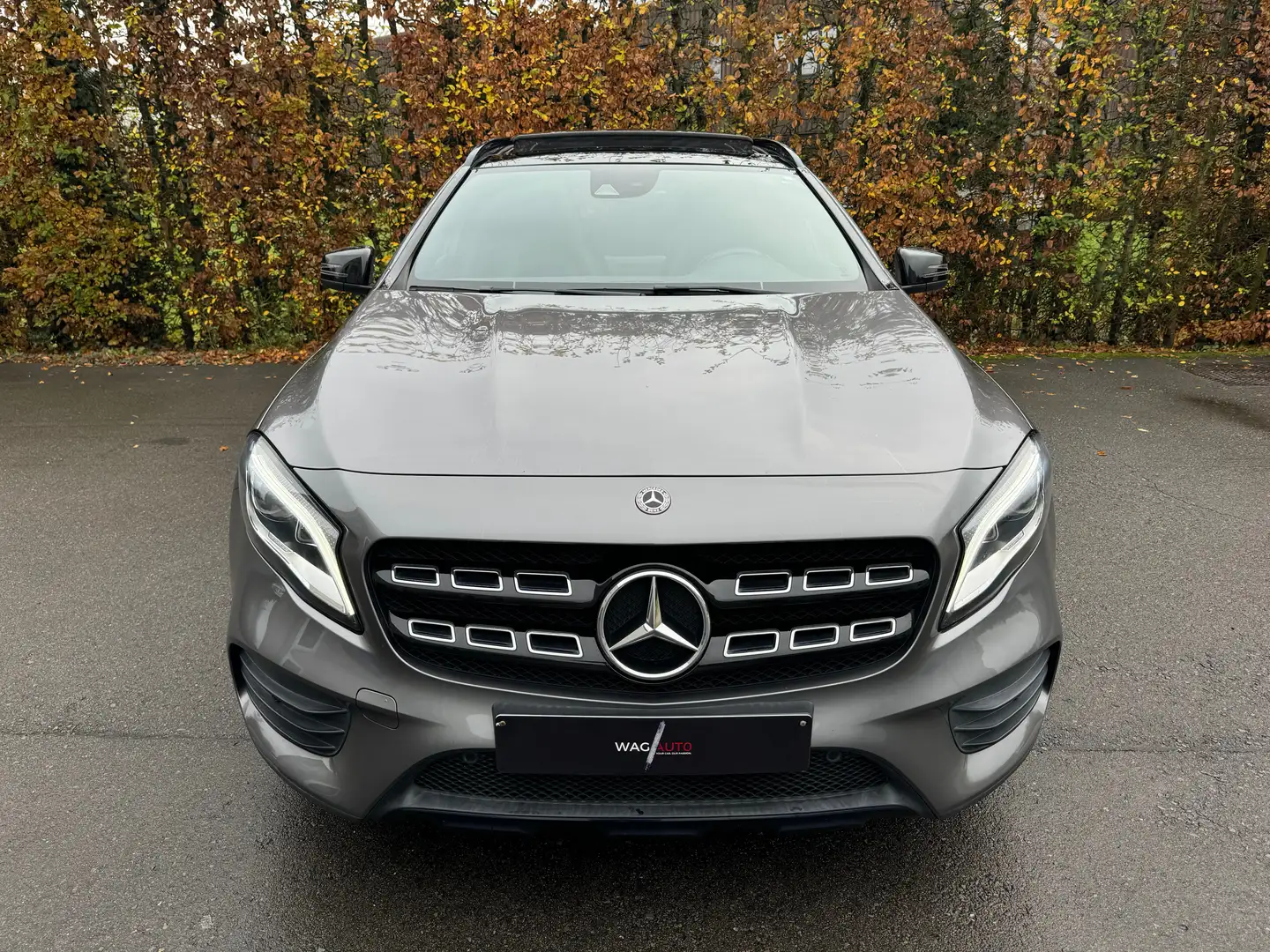 Mercedes-Benz GLA 180 GLA 180 PACK AMG / PANO / / CAM / Gris - 2
