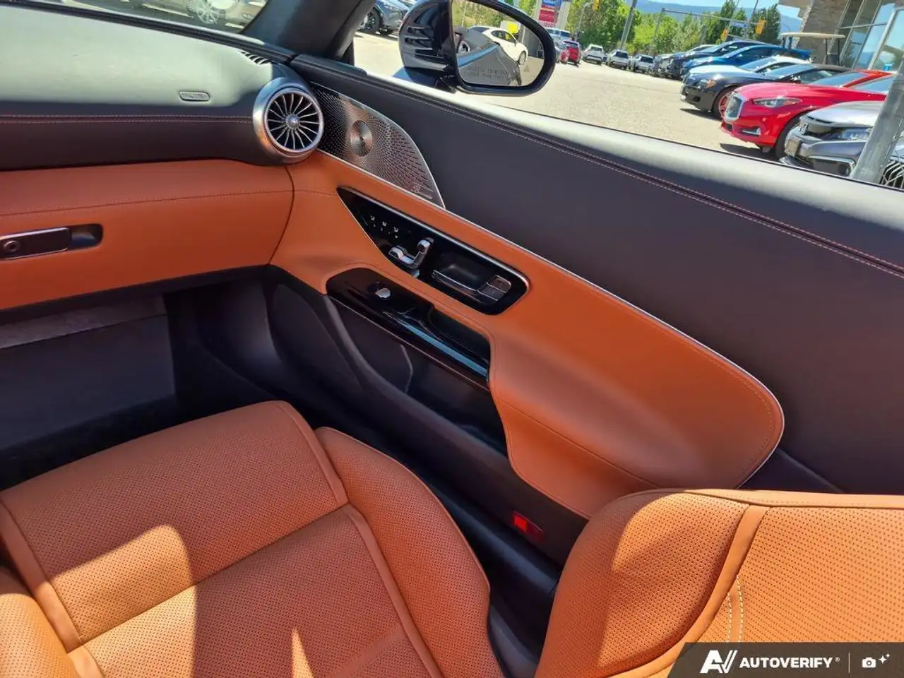 Mercedes-Benz SL photo Mercedes-Benz SL