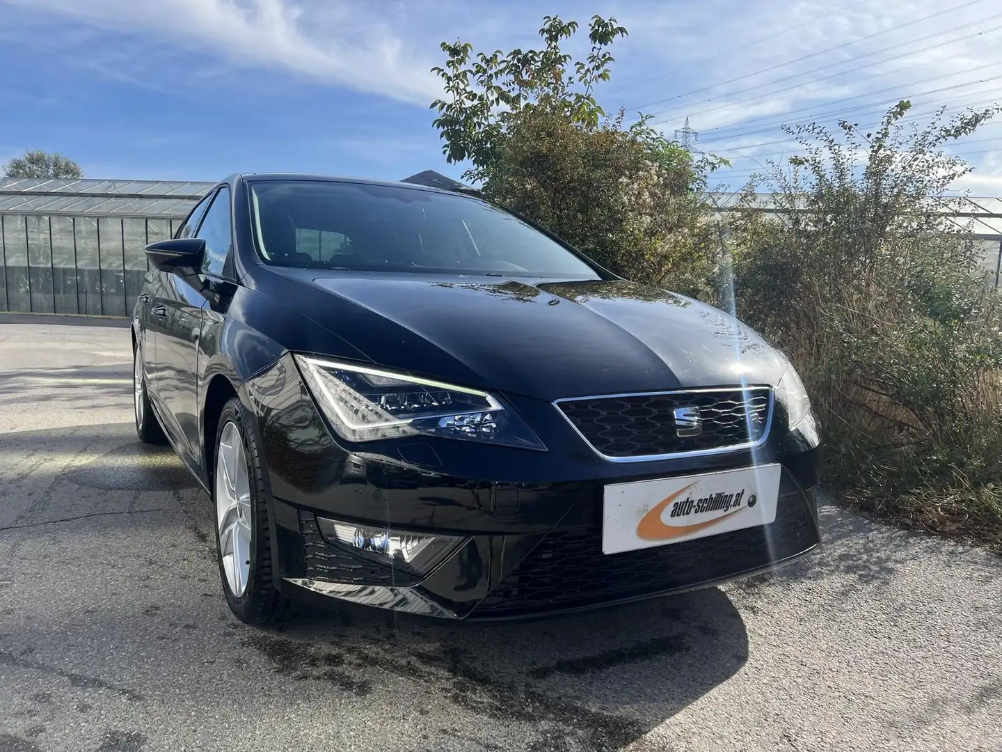 SEAT Leon FR 2,0 TDI LED Panorama Pickerl 04/2025 Negro - 1