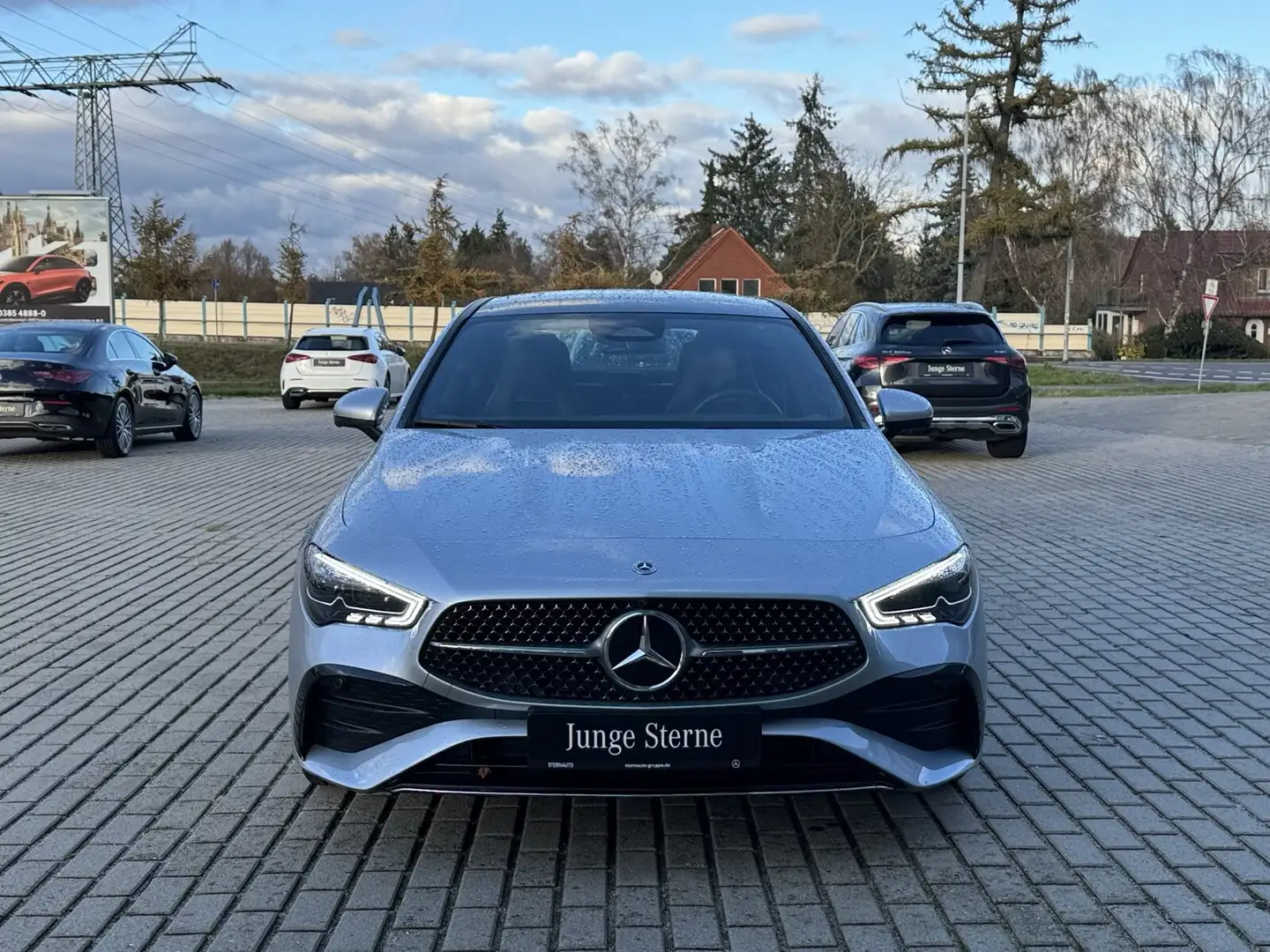 Mercedes-Benz CLA 200 CLA 200 d Edition AMG Pano Burmester Distro Navi Silber - 2
