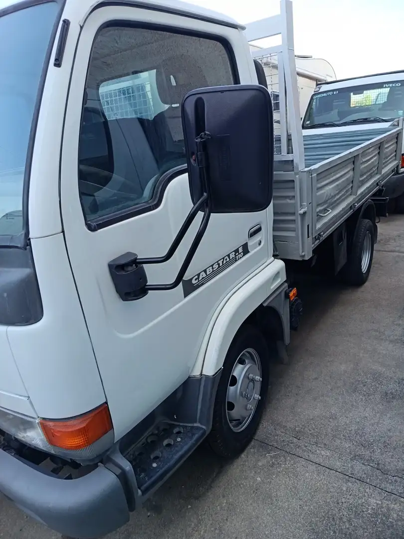 Nissan Cabstar RIBALTABILE 3.0 TD Білий - 2