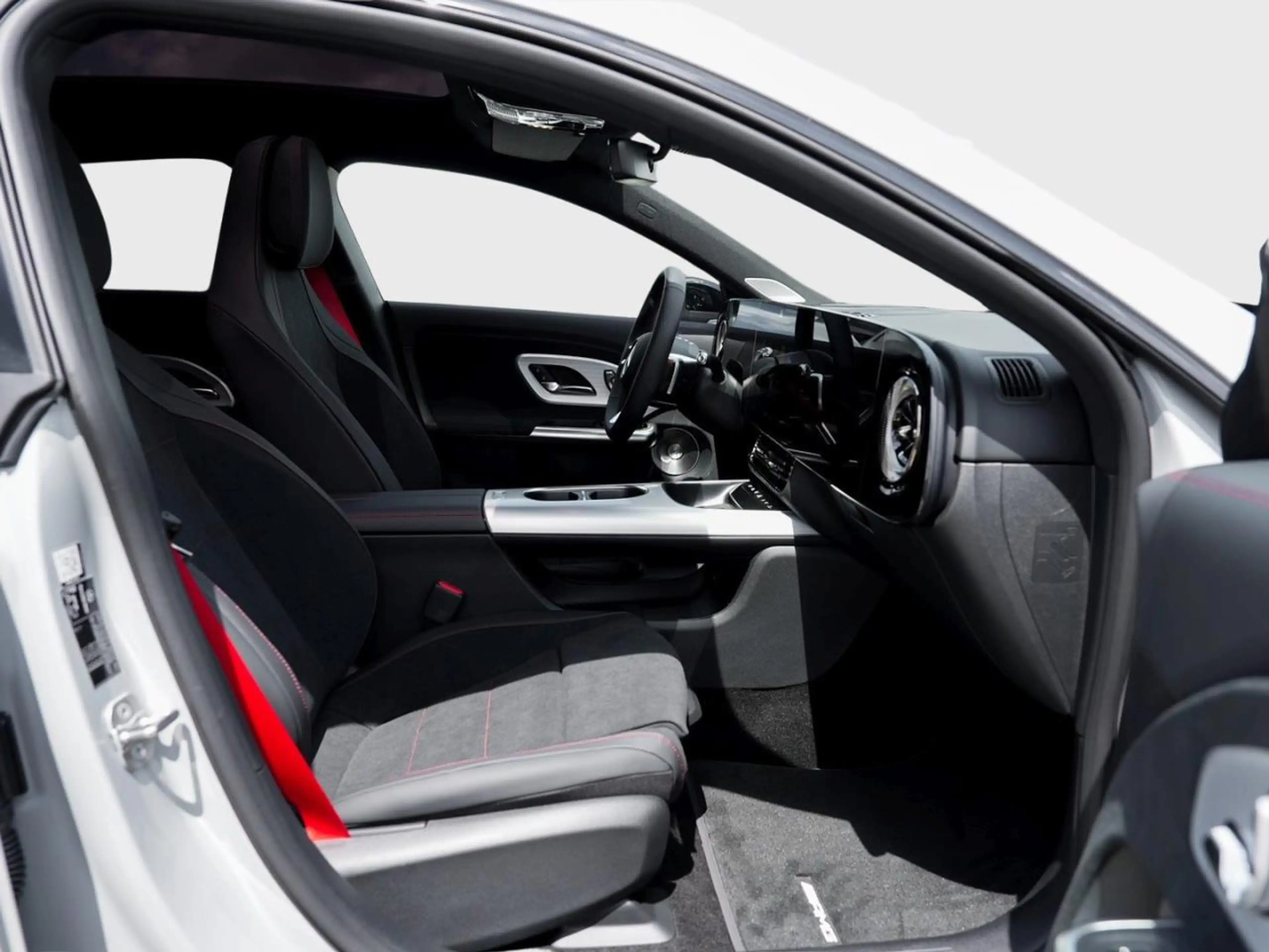 Mercedes-Benz CLA 200 Shooting Brake AMG Night Panorama HUD — photo 9