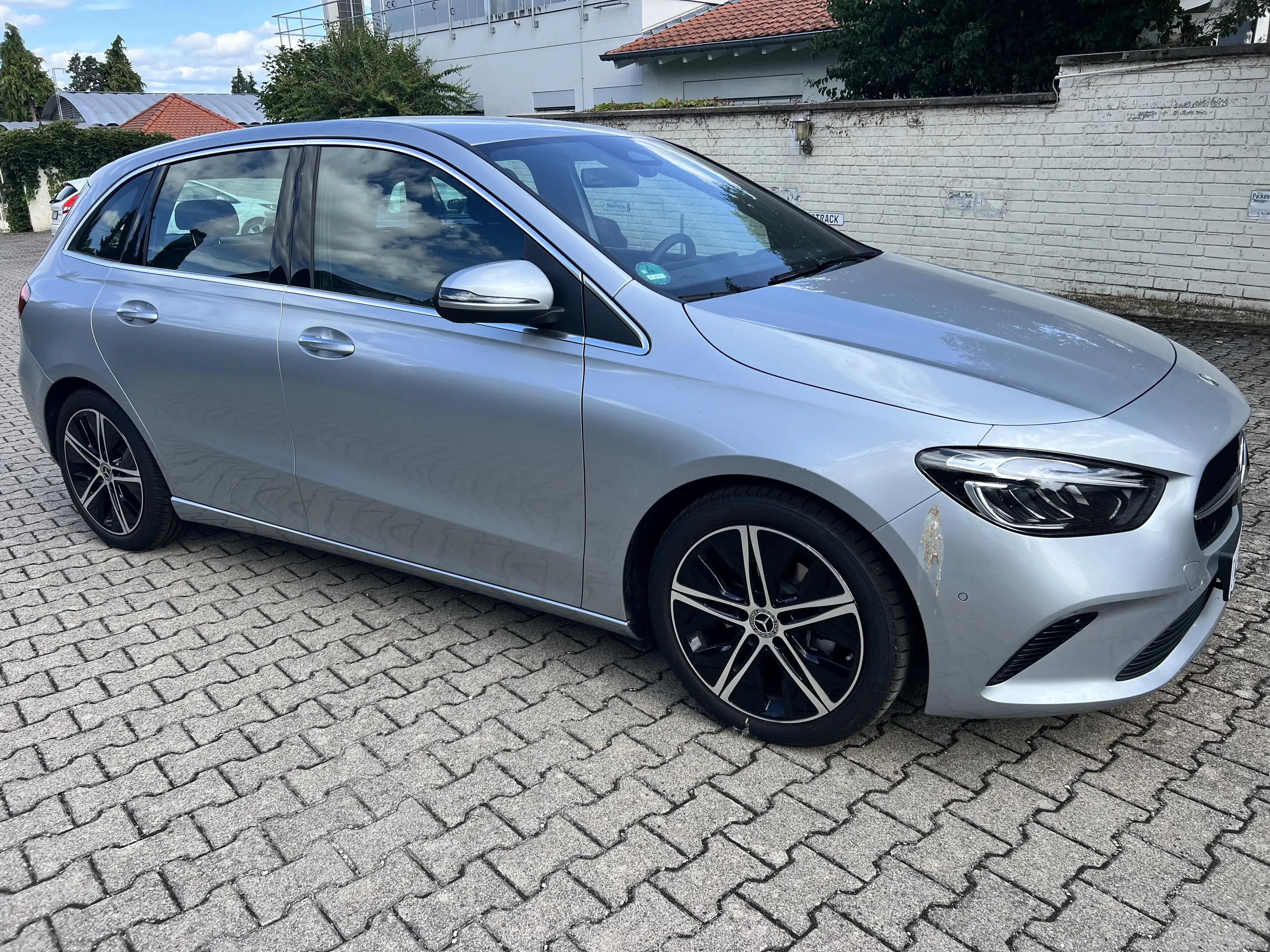 Mercedes-Benz B 200 B 200 (247.087) — photo 2