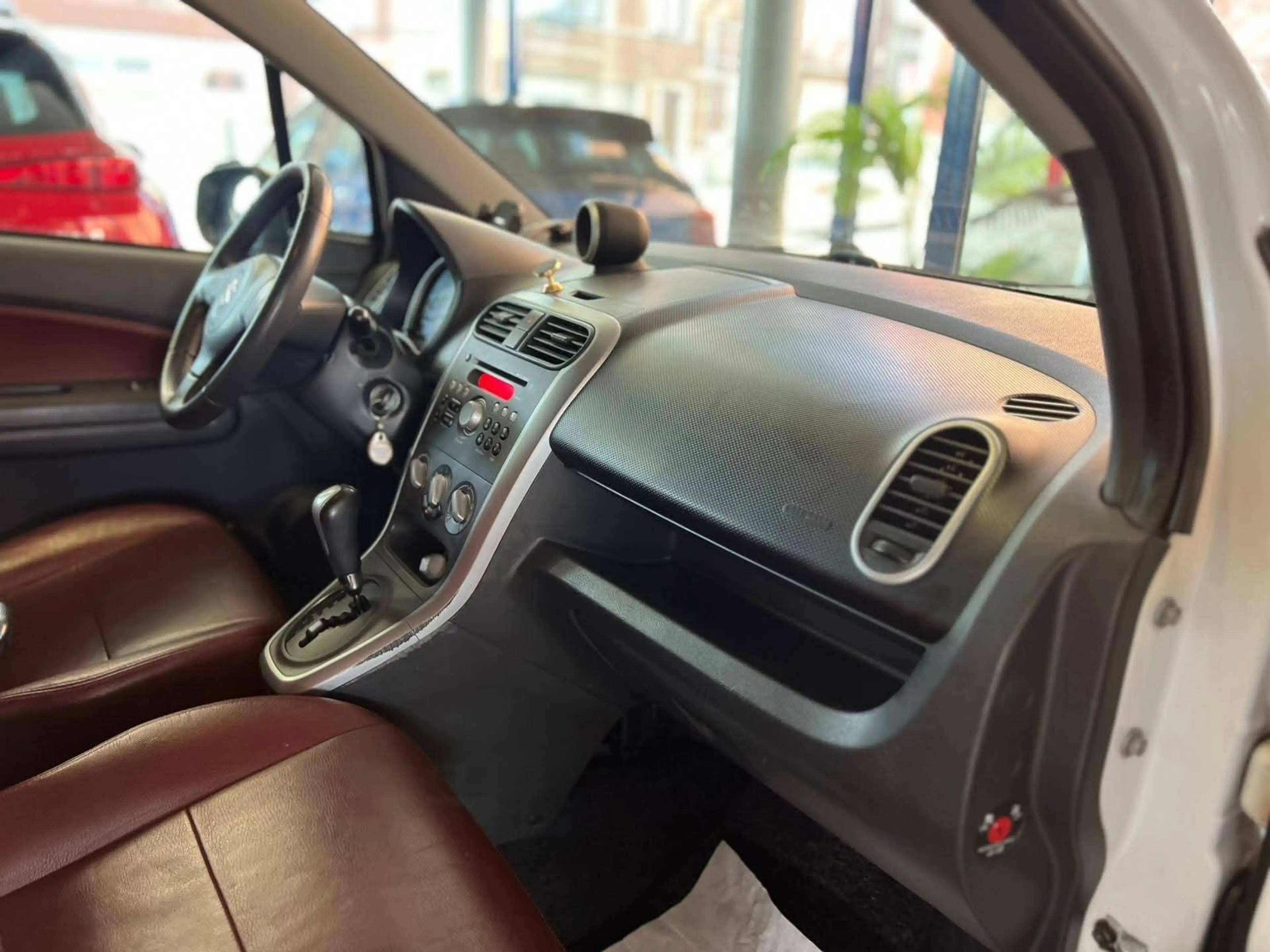 Suzuki Splash ❌️BOITE AUTOMATIQUE AIRCO ❌️ — photo 12