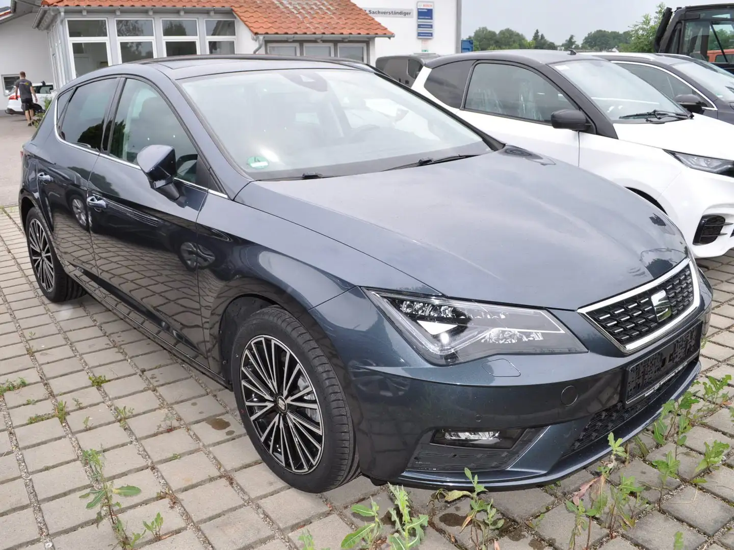 SEAT Leon Xcellence Grau - 2
