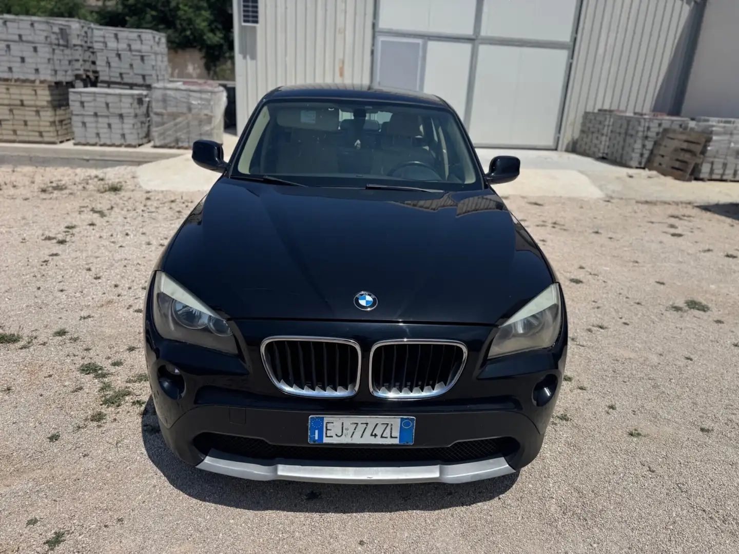 BMW X1 Bmw X1 xDrive 18d motore sostituito e catene nuove Noir - 2