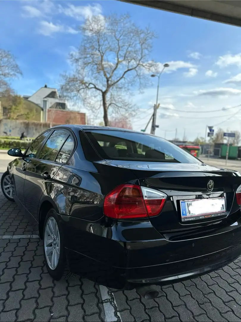 BMW 318 318d Österreich-Paket Schwarz - 2